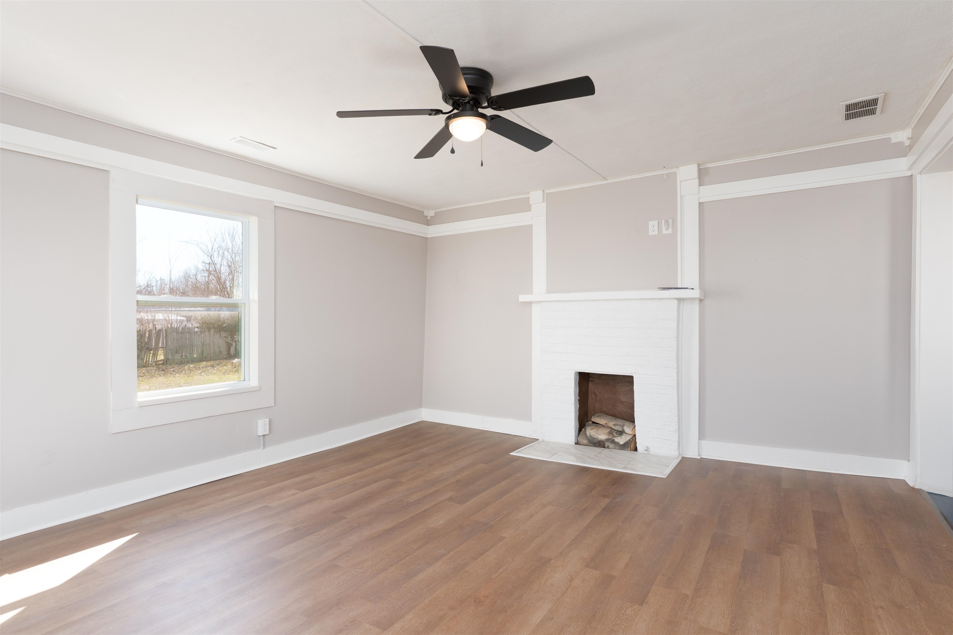908 Mcgill St, Owensboro, Kentucky 42301, 3 Bedrooms Bedrooms, ,1 BathroomBathrooms,Single Family Residence,For Sale,Mcgill St,91742