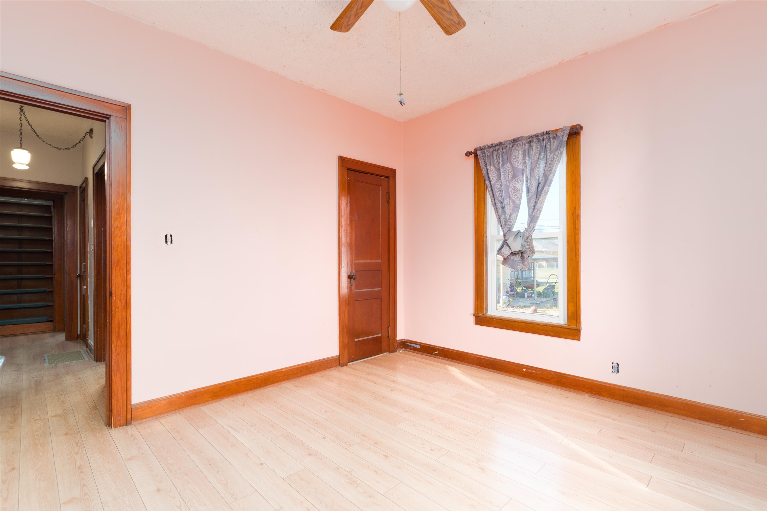 529 24th St, Owensboro, Kentucky 42303, 3 Bedrooms Bedrooms, ,1 BathroomBathrooms,Single Family Residence,For Sale,24th St,91743