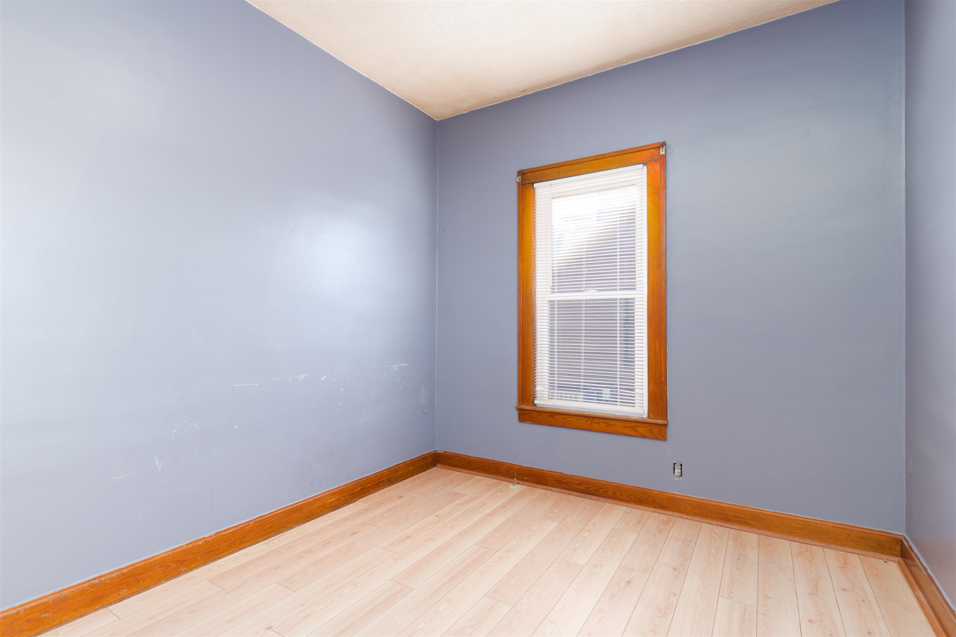 529 24th St, Owensboro, Kentucky 42303, 3 Bedrooms Bedrooms, ,1 BathroomBathrooms,Single Family Residence,For Sale,24th St,91743