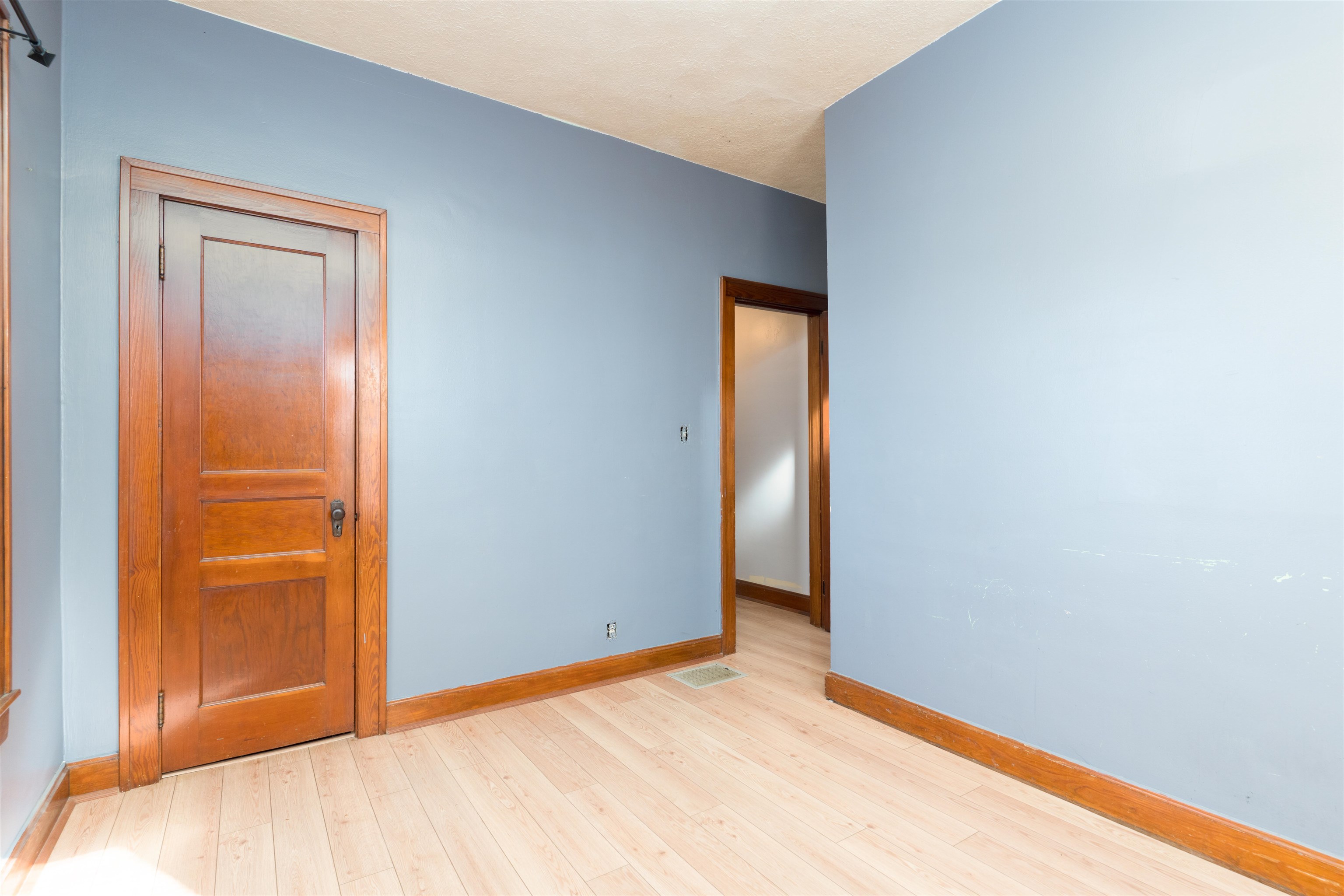 529 24th St, Owensboro, Kentucky 42303, 3 Bedrooms Bedrooms, ,1 BathroomBathrooms,Single Family Residence,For Sale,24th St,91743