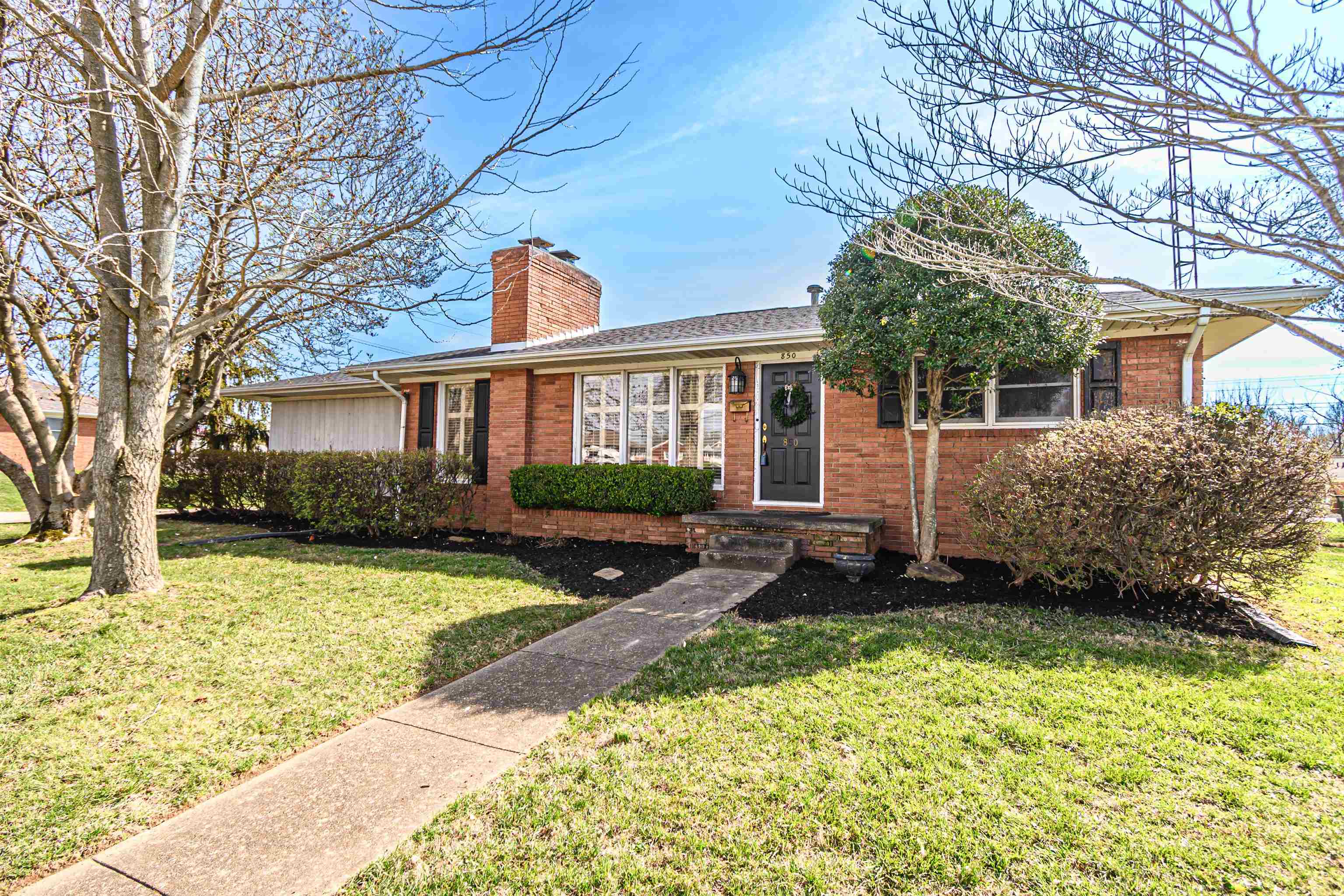 850 Parkway Drive, Owensboro, Kentucky 42303, 3 Bedrooms Bedrooms, ,2 BathroomsBathrooms,Single Family Residence,For Sale,Parkway Drive,91744