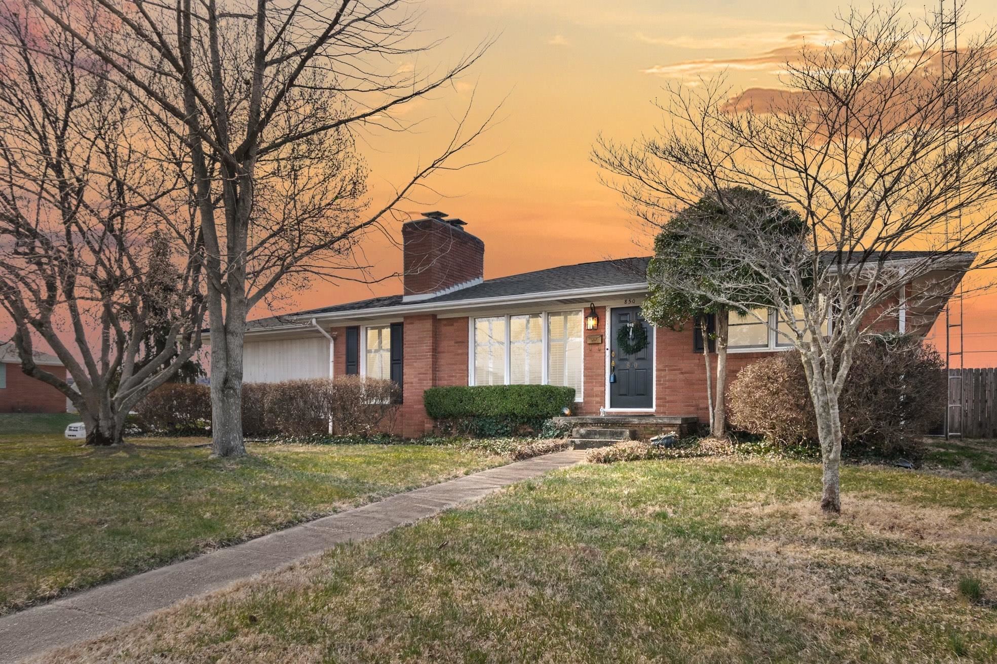 850 Parkway Drive, Owensboro, Kentucky 42303, 3 Bedrooms Bedrooms, ,2 BathroomsBathrooms,Single Family Residence,For Sale,Parkway Drive,91744