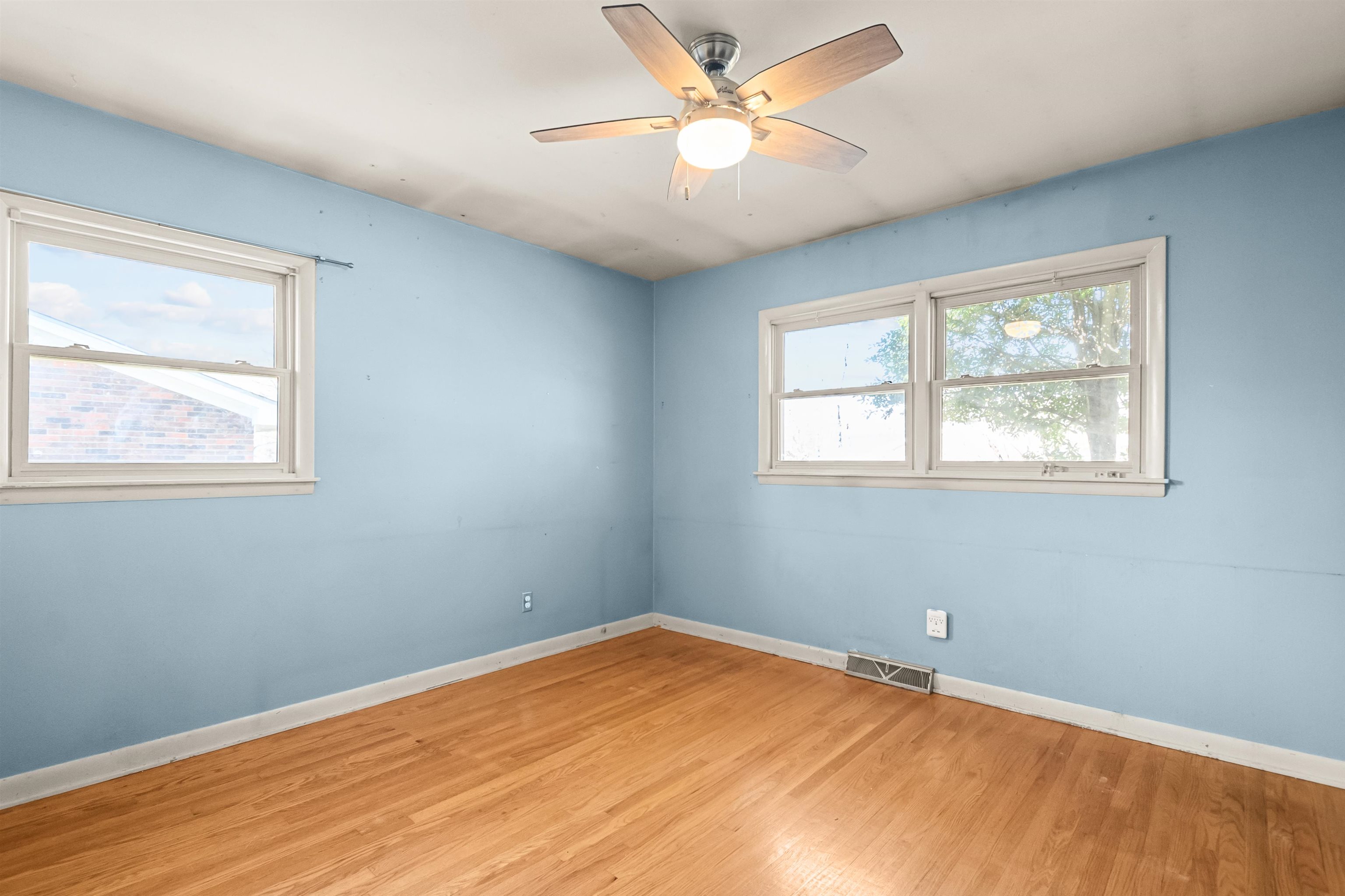 850 Parkway Drive, Owensboro, Kentucky 42303, 3 Bedrooms Bedrooms, ,2 BathroomsBathrooms,Single Family Residence,For Sale,Parkway Drive,91744