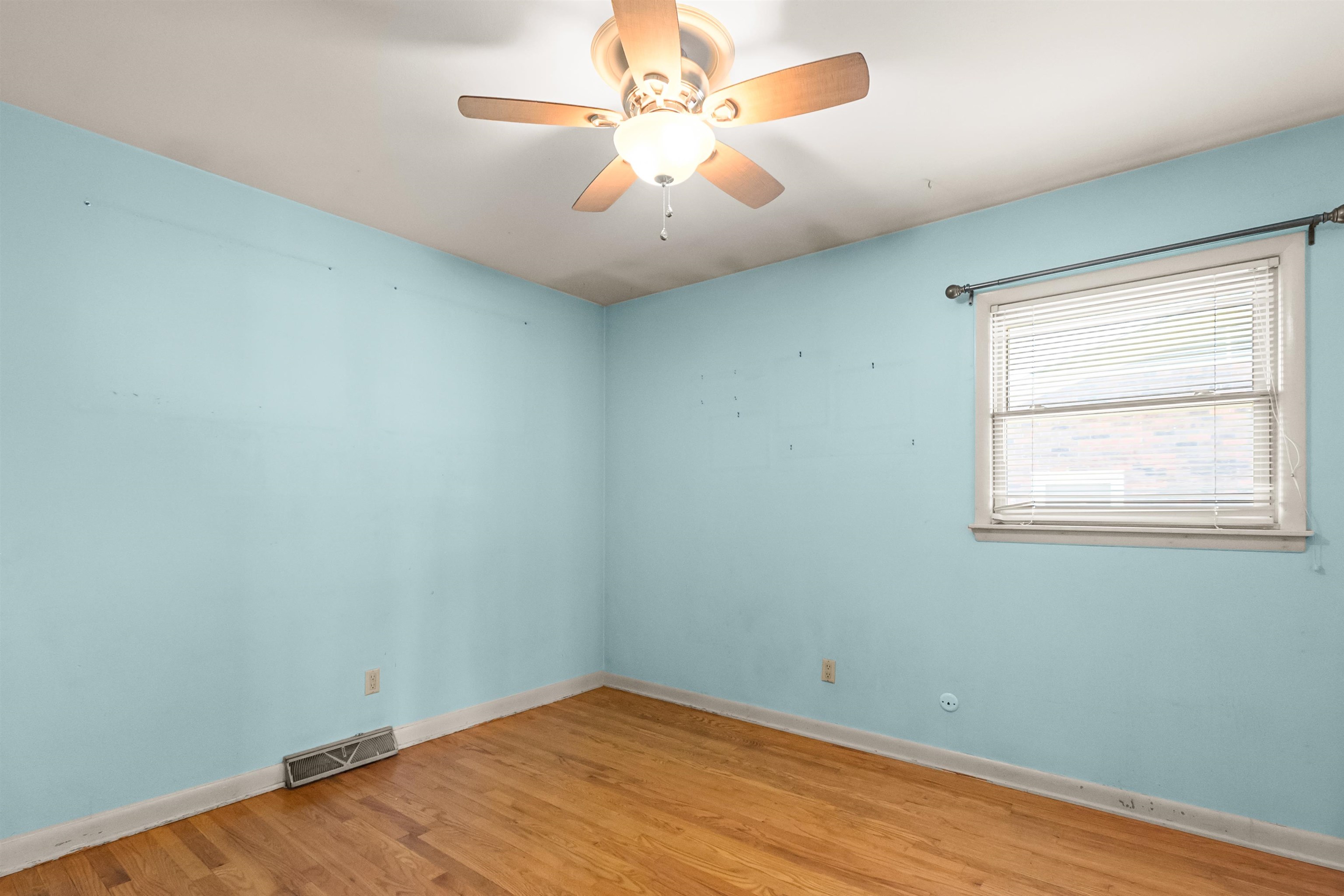 850 Parkway Drive, Owensboro, Kentucky 42303, 3 Bedrooms Bedrooms, ,2 BathroomsBathrooms,Single Family Residence,For Sale,Parkway Drive,91744