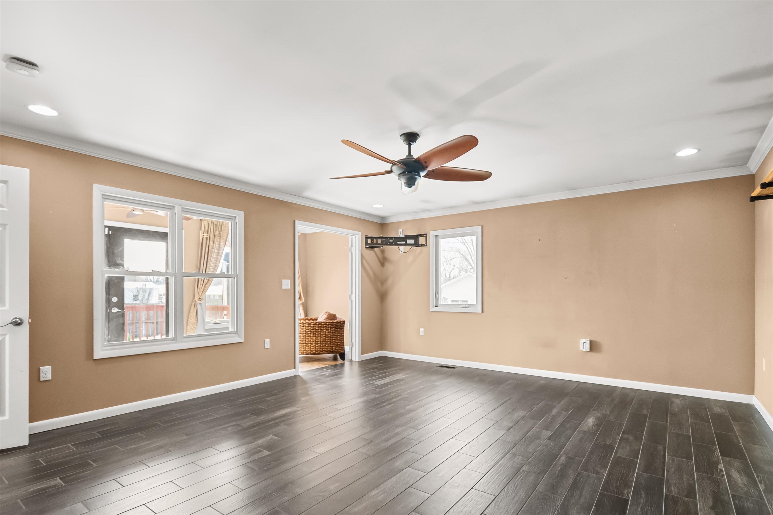 850 Parkway Drive, Owensboro, Kentucky 42303, 3 Bedrooms Bedrooms, ,2 BathroomsBathrooms,Single Family Residence,For Sale,Parkway Drive,91744