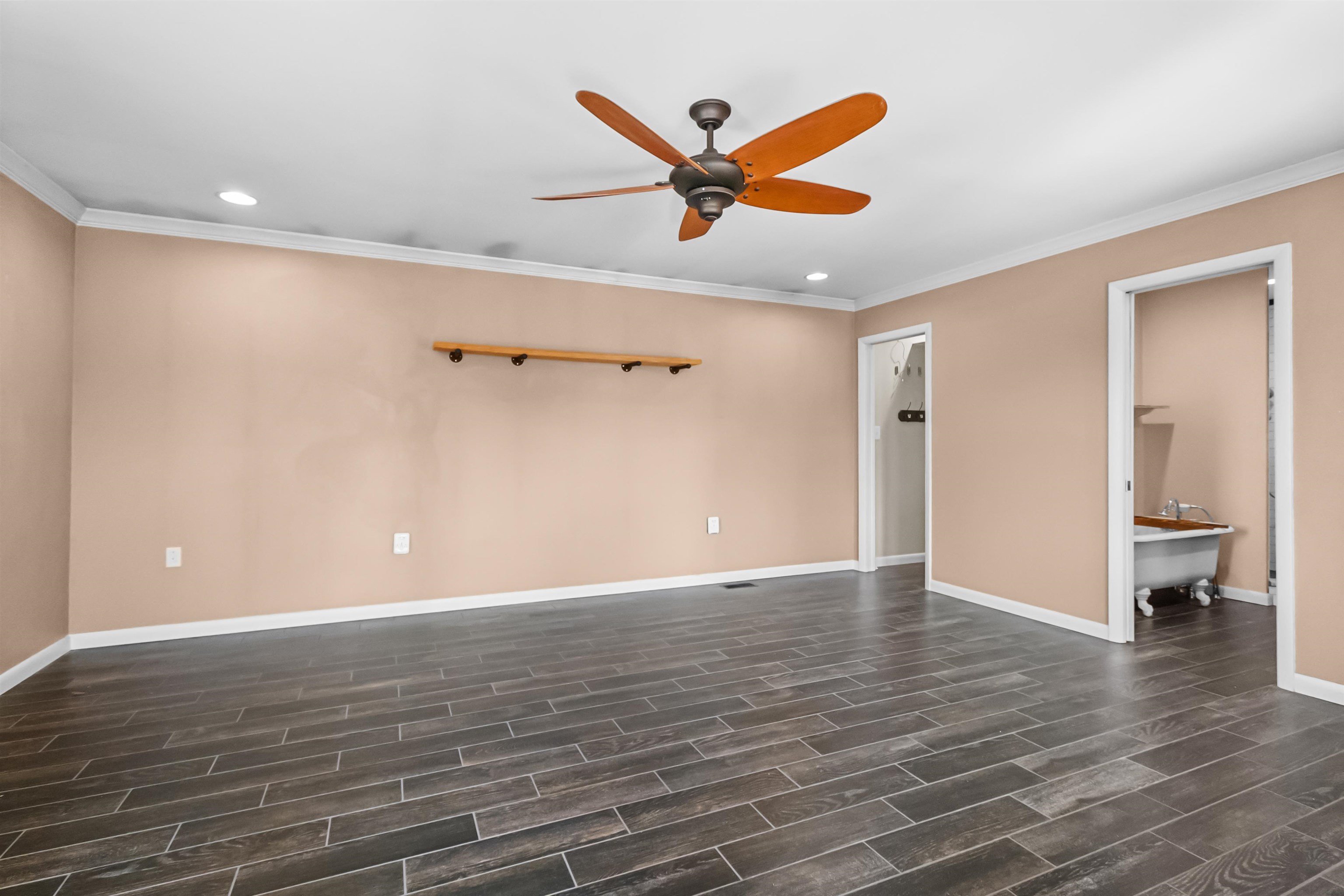 850 Parkway Drive, Owensboro, Kentucky 42303, 3 Bedrooms Bedrooms, ,2 BathroomsBathrooms,Single Family Residence,For Sale,Parkway Drive,91744