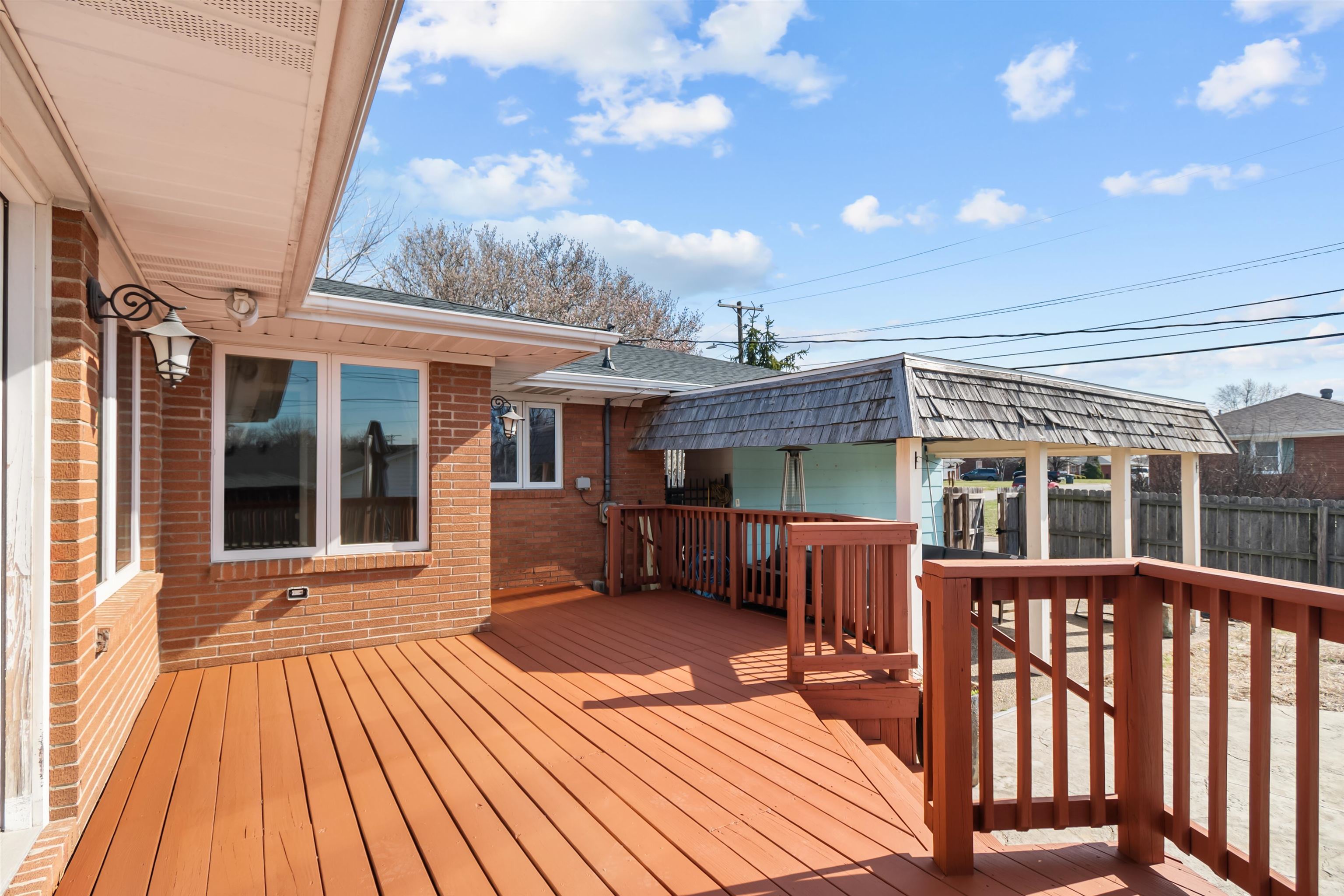 850 Parkway Drive, Owensboro, Kentucky 42303, 3 Bedrooms Bedrooms, ,2 BathroomsBathrooms,Single Family Residence,For Sale,Parkway Drive,91744