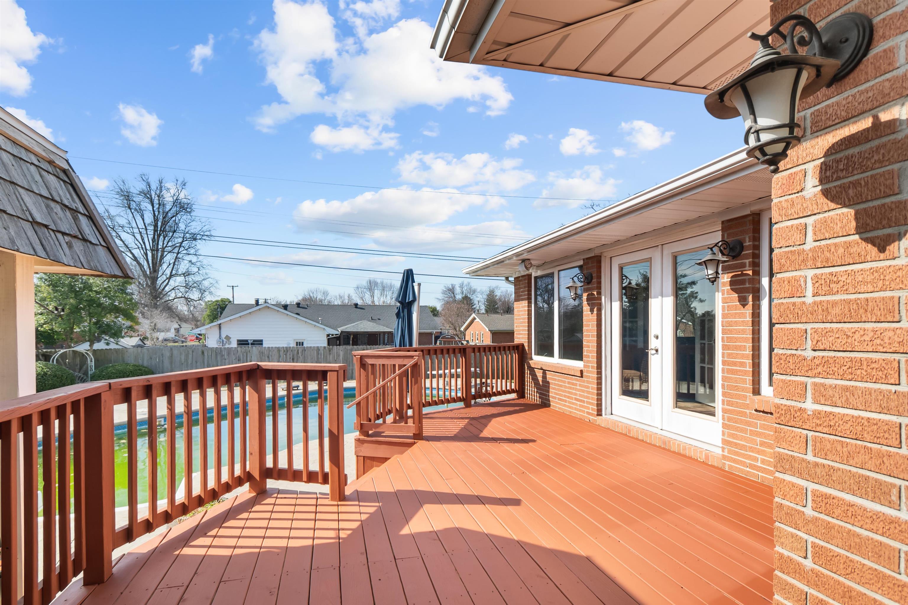 850 Parkway Drive, Owensboro, Kentucky 42303, 3 Bedrooms Bedrooms, ,2 BathroomsBathrooms,Single Family Residence,For Sale,Parkway Drive,91744