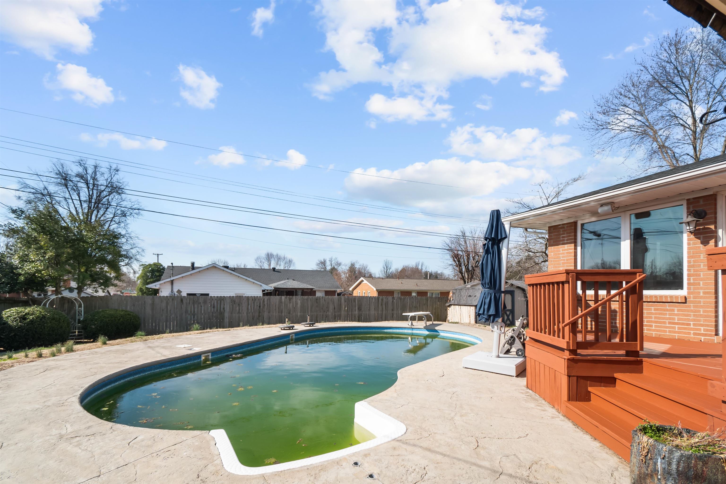 850 Parkway Drive, Owensboro, Kentucky 42303, 3 Bedrooms Bedrooms, ,2 BathroomsBathrooms,Single Family Residence,For Sale,Parkway Drive,91744