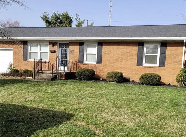 827 Parkway Drive South, Owensboro, Kentucky 42303, 3 Bedrooms Bedrooms, ,1 BathroomBathrooms,Single Family Residence,For Sale,Parkway Drive South,91754