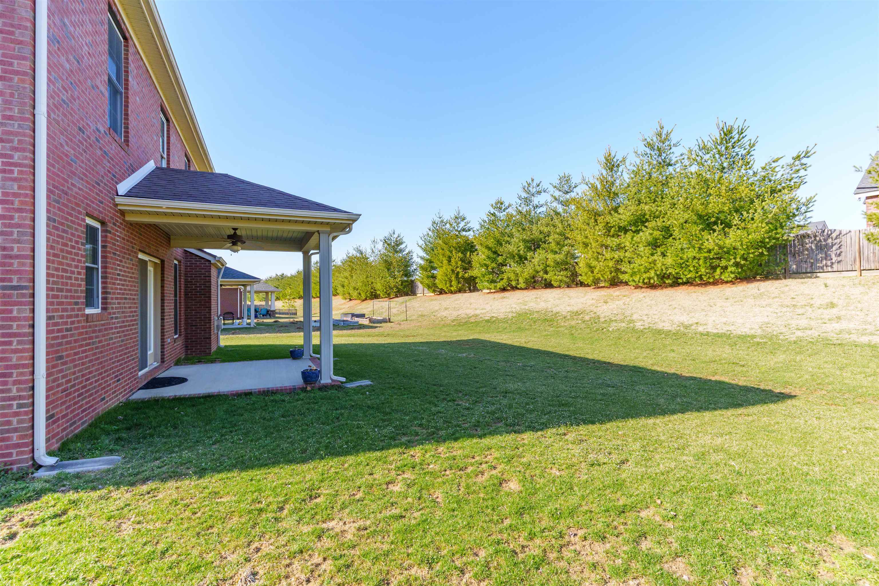 4475 Springhurst Ln, Owensboro, Kentucky 42303, 4 Bedrooms Bedrooms, ,2 BathroomsBathrooms,Single Family Residence,For Sale,Springhurst Ln,91758