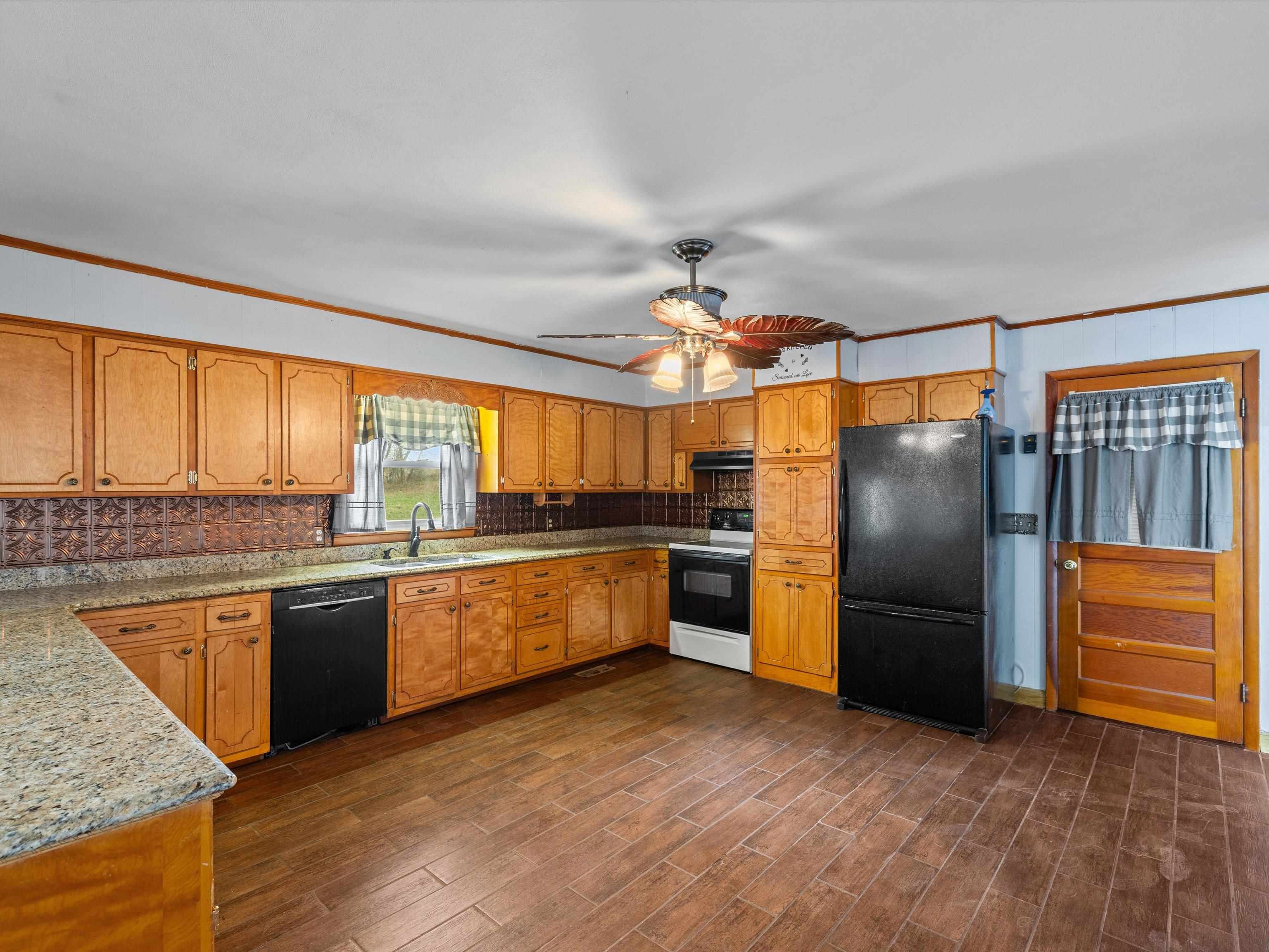 1035 Stringer Road, Sacramento, Kentucky 42372, 3 Bedrooms Bedrooms, ,3 BathroomsBathrooms,Single Family Residence,For Sale,Stringer Road,91759