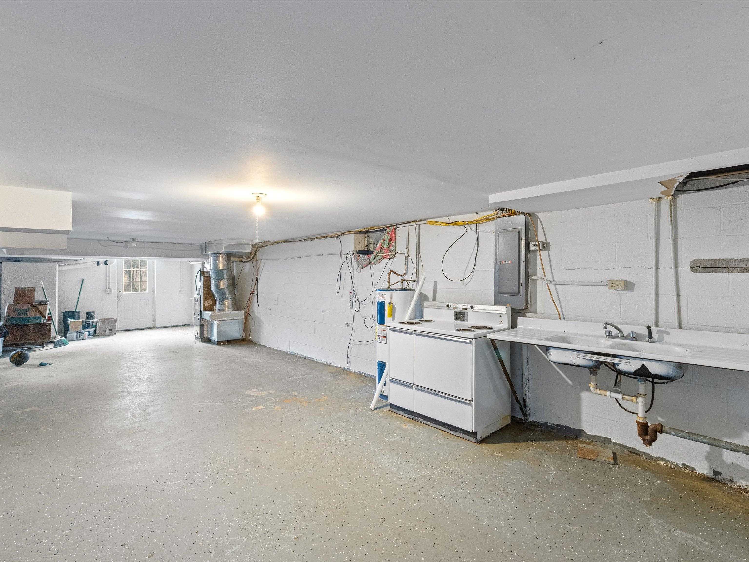 1035 Stringer Road, Sacramento, Kentucky 42372, 3 Bedrooms Bedrooms, ,3 BathroomsBathrooms,Single Family Residence,For Sale,Stringer Road,91759