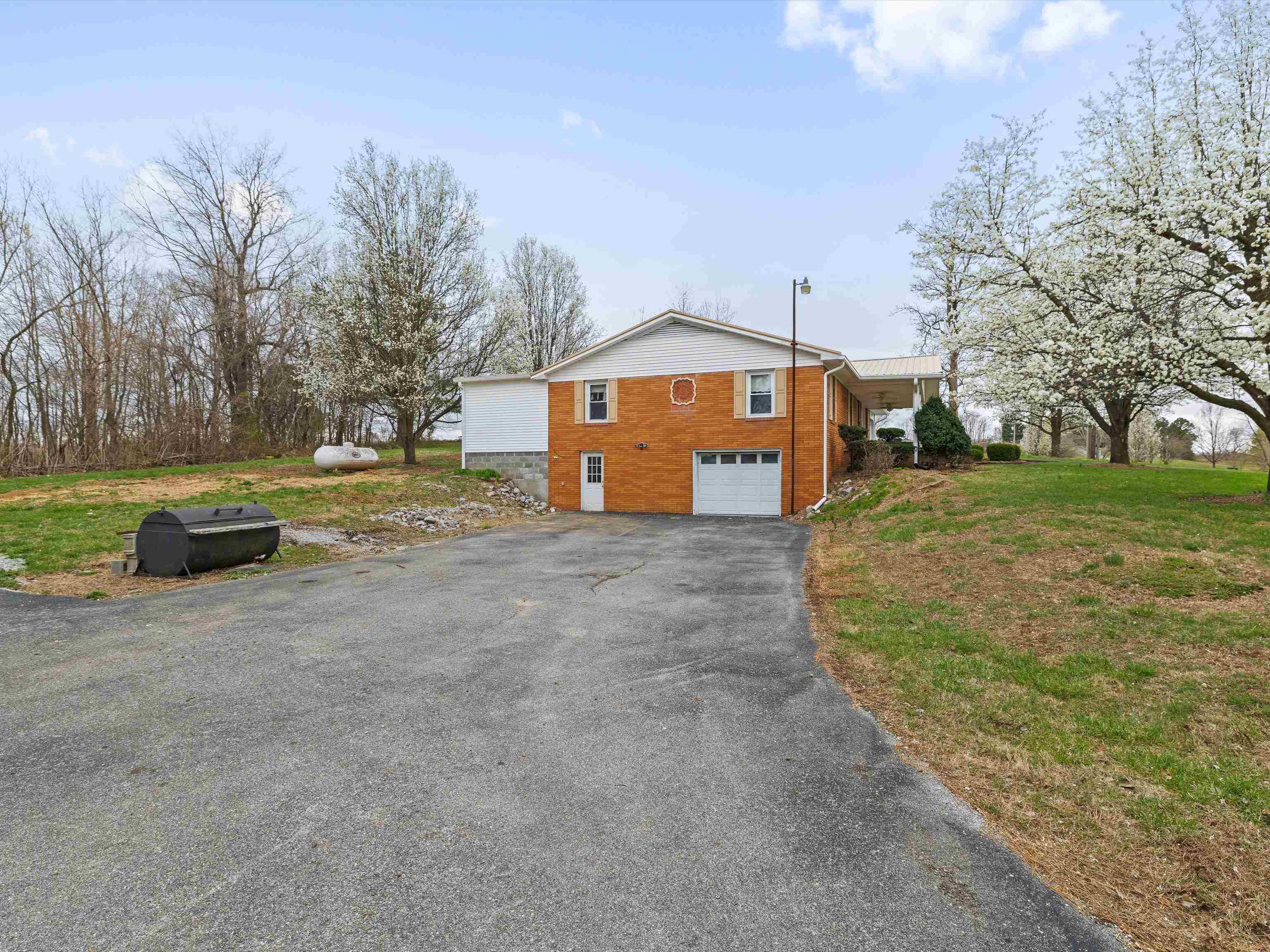 1035 Stringer Road, Sacramento, Kentucky 42372, 3 Bedrooms Bedrooms, ,3 BathroomsBathrooms,Single Family Residence,For Sale,Stringer Road,91759