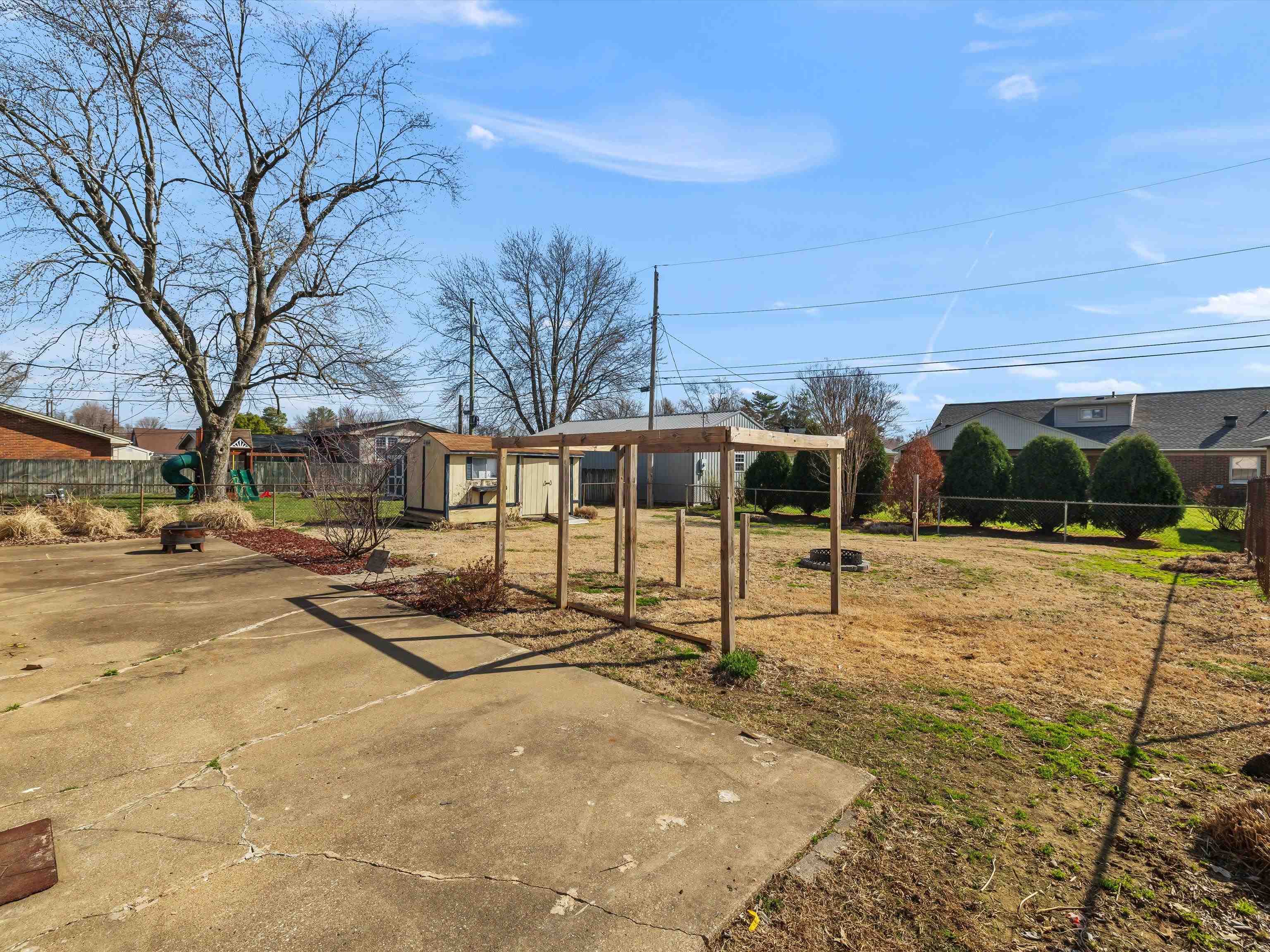 2509 Gallahadion Ct., Owensboro, Kentucky 42301, 3 Bedrooms Bedrooms, ,2 BathroomsBathrooms,Single Family Residence,For Sale,Gallahadion Ct.,91764