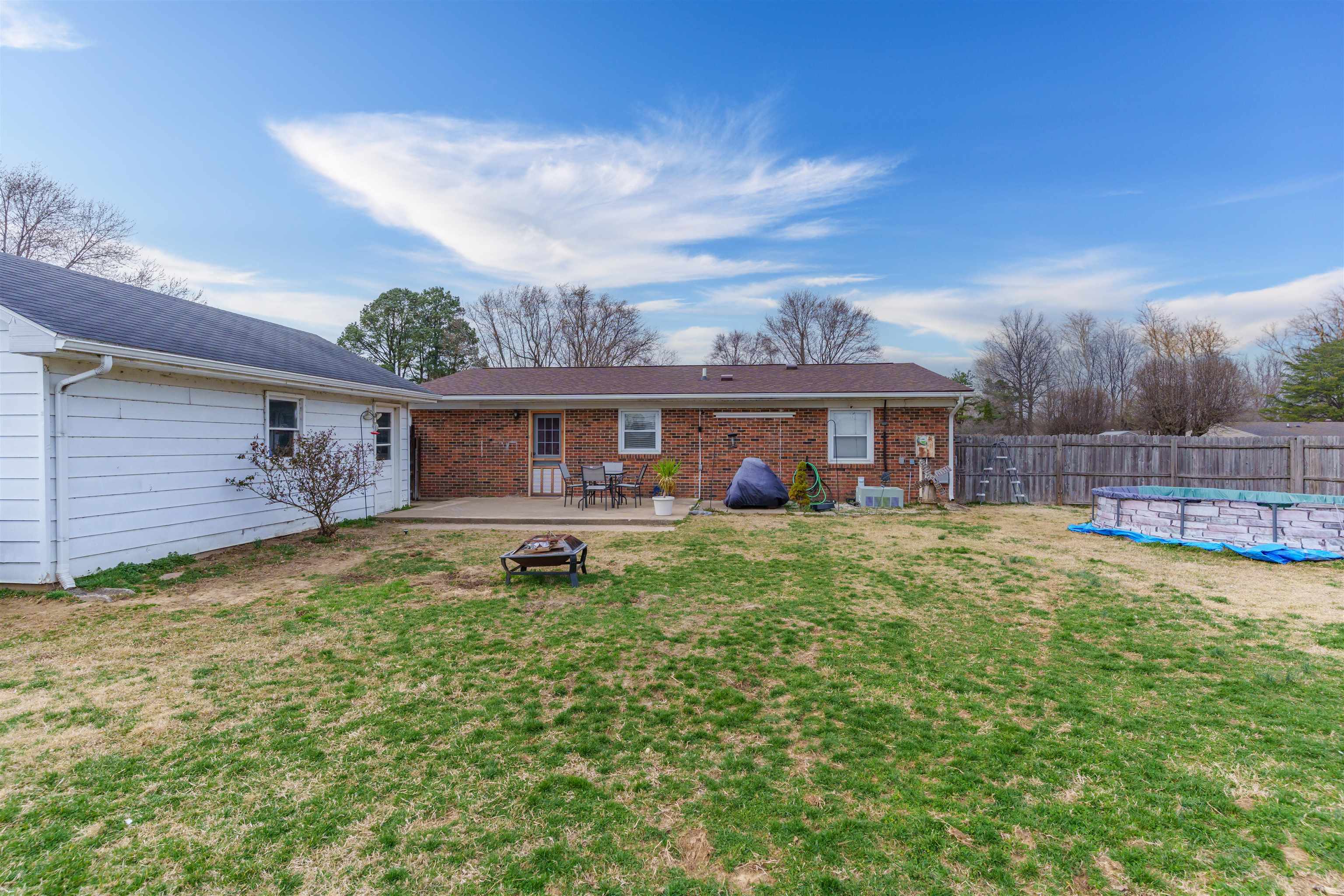 5294 Ashland, Owensboro, Kentucky 42301, 3 Bedrooms Bedrooms, ,1 BathroomBathrooms,Single Family Residence,For Sale,Ashland,91765