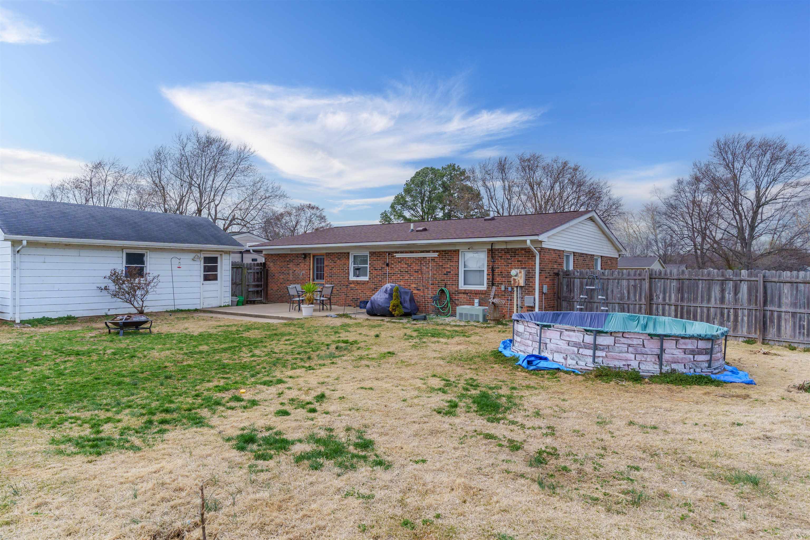 5294 Ashland, Owensboro, Kentucky 42301, 3 Bedrooms Bedrooms, ,1 BathroomBathrooms,Single Family Residence,For Sale,Ashland,91765