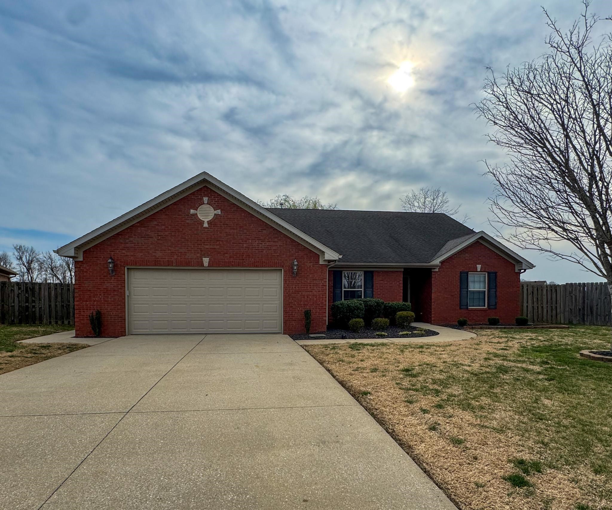 5336 Summercrest Dr, Owensboro, Kentucky 42301, 5 Bedrooms Bedrooms, ,3 BathroomsBathrooms,Single Family Residence,For Sale,Summercrest Dr,91766