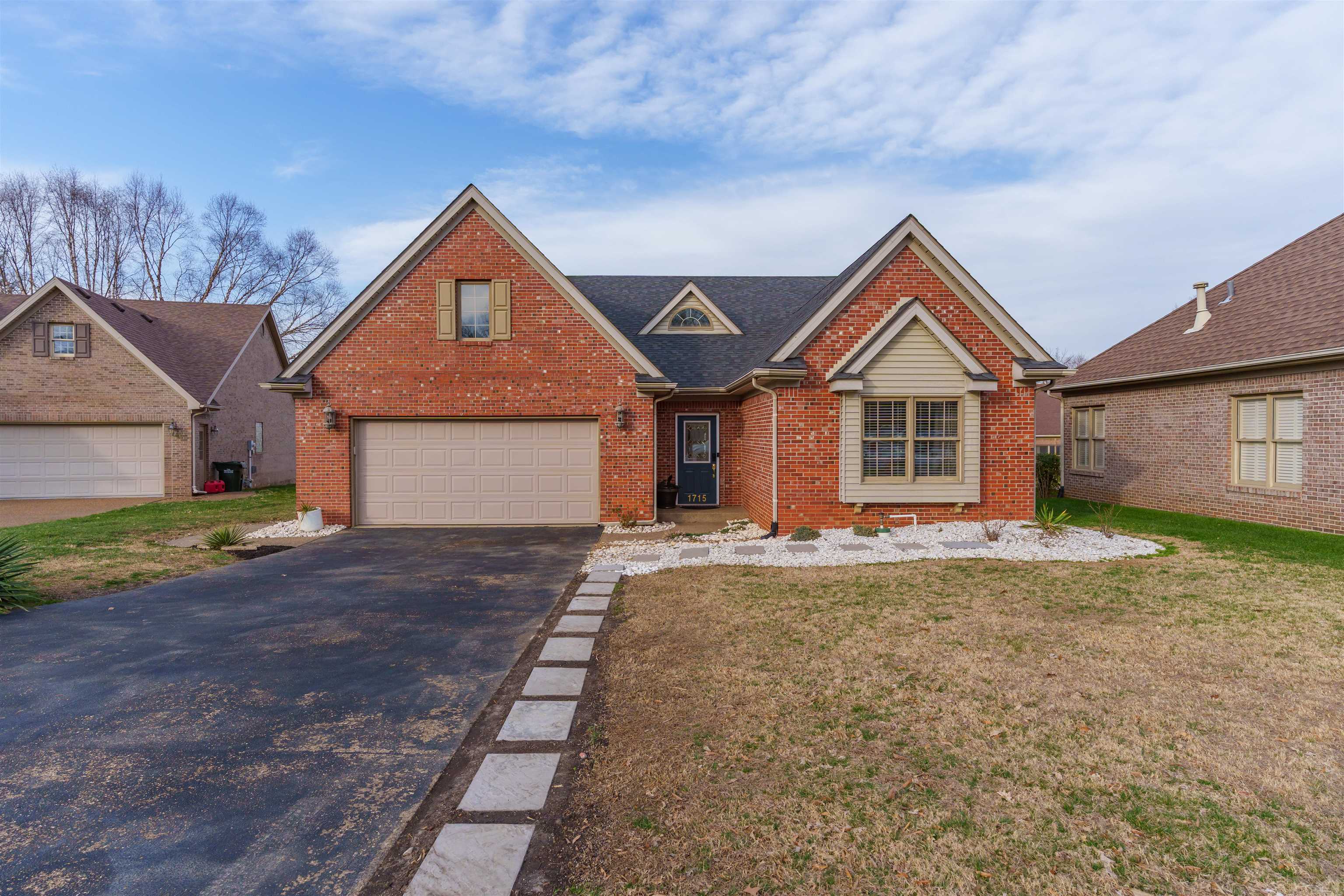1715 Sanctuary, Owensboro, Kentucky 42303, 3 Bedrooms Bedrooms, ,2 BathroomsBathrooms,Single Family Residence,For Sale,Sanctuary,91769