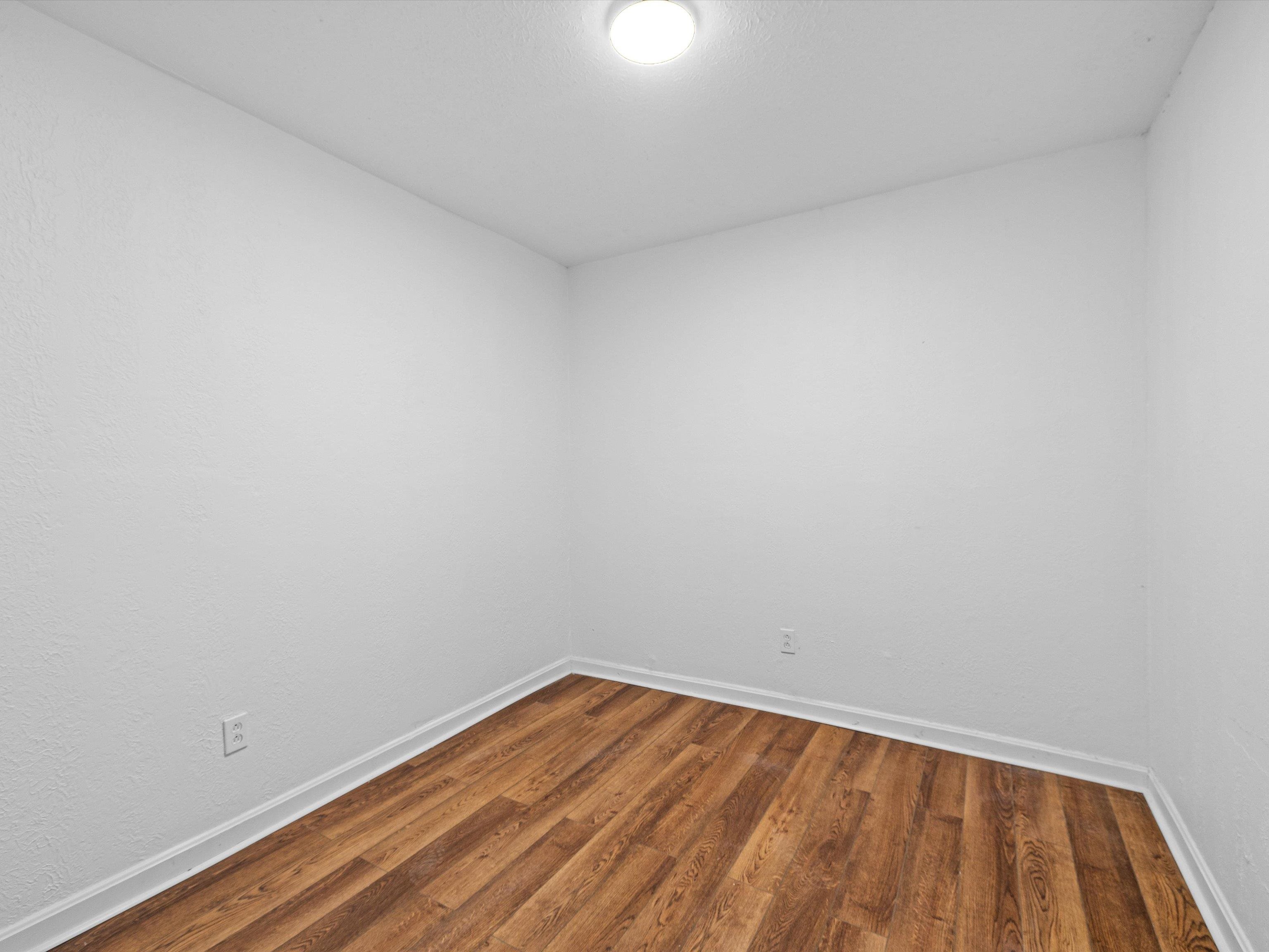 827 Walnut Street, Owensboro, Kentucky 42301, 5 Bedrooms Bedrooms, ,2 BathroomsBathrooms,Single Family Residence,For Sale,Walnut Street,91772