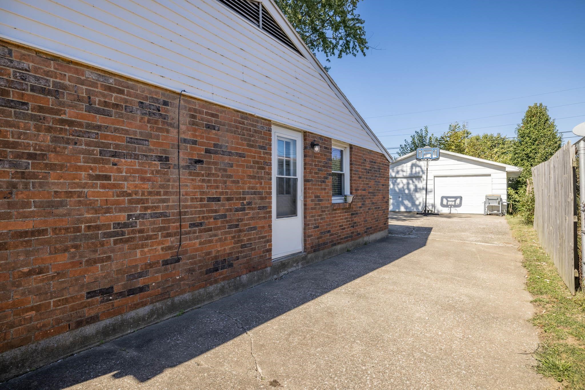 503 Catalina Dr, Owensboro, Kentucky 42303, 3 Bedrooms Bedrooms, ,1 BathroomBathrooms,Single Family Residence,For Sale,Catalina Dr,91776