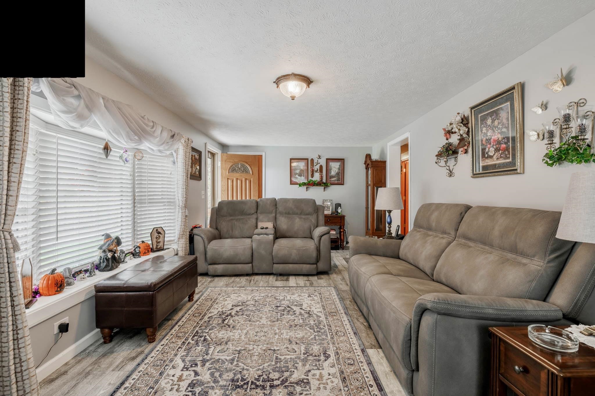 4760 Hawesville Easton Rd, Reynolds Station, Kentucky 42368, 3 Bedrooms Bedrooms, ,1 BathroomBathrooms,Manufactured Home,For Sale,Hawesville Easton Rd,91777