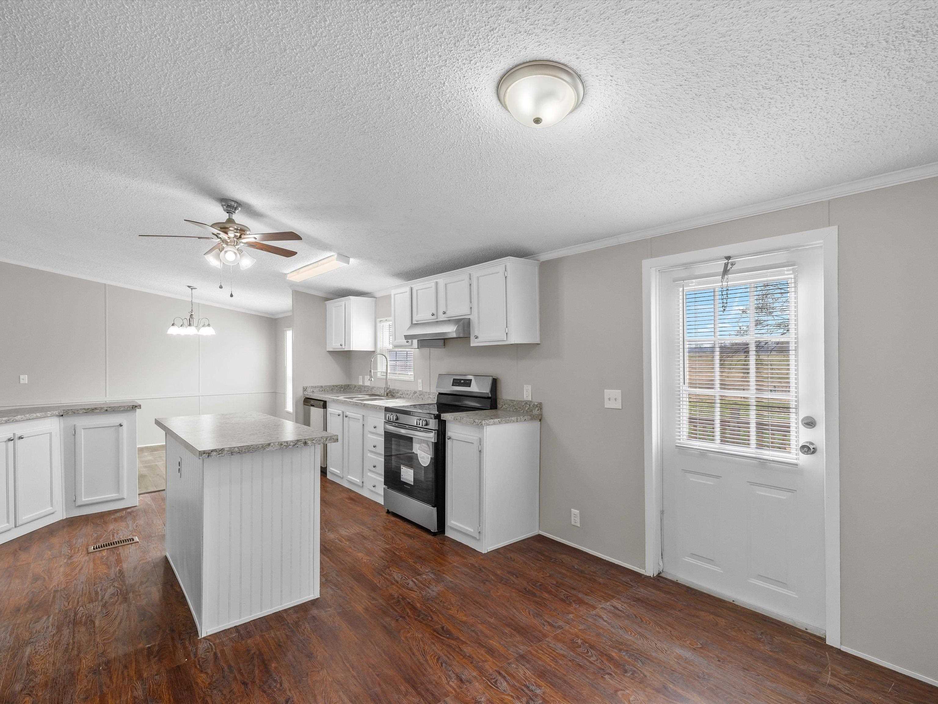 1025 Buford, Utica, Kentucky 42376, 4 Bedrooms Bedrooms, ,2 BathroomsBathrooms,Manufactured On Land,For Sale,Buford,91786