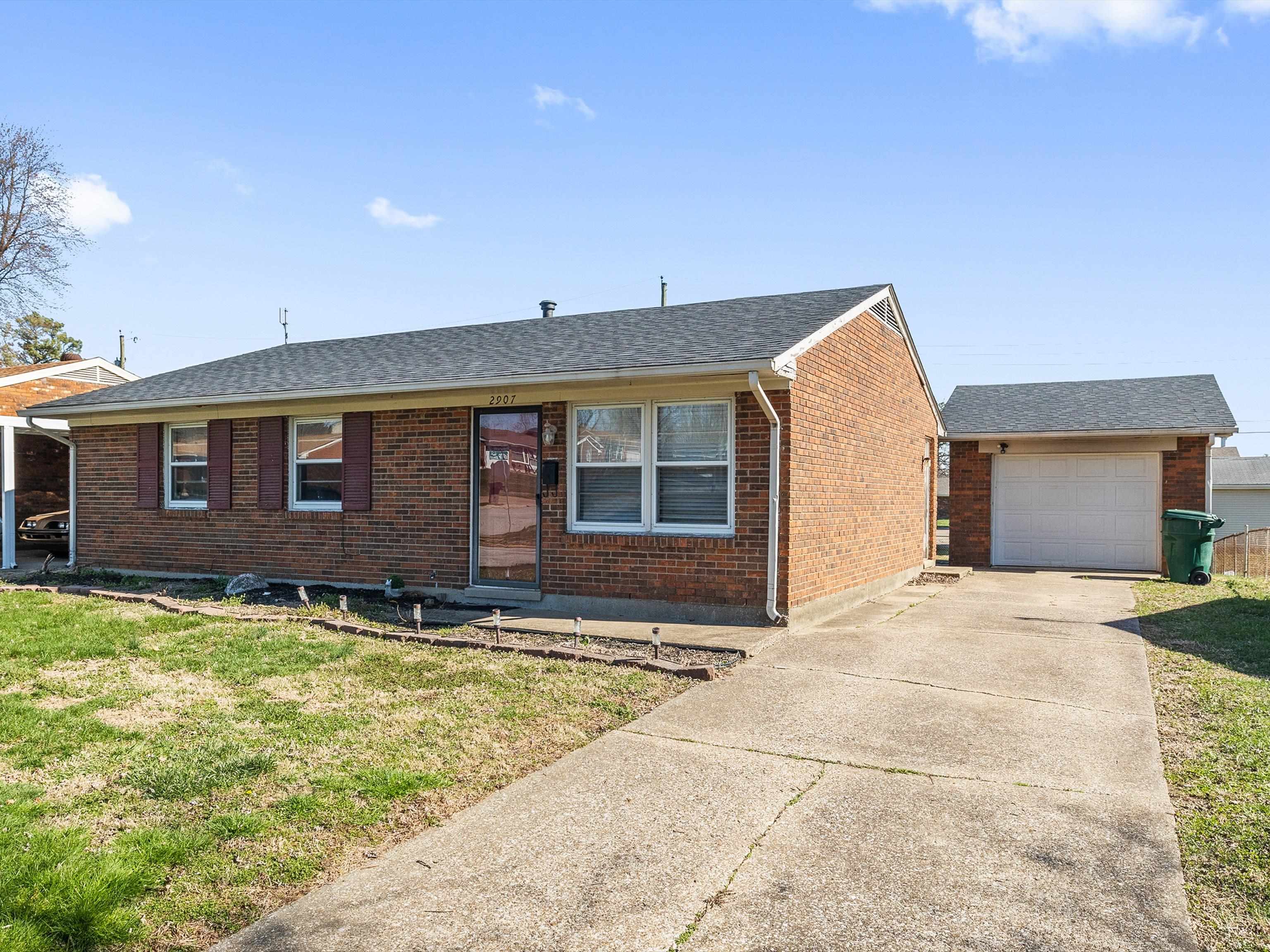 2907 Redford Dr, Owensboro, Kentucky 42303, 3 Bedrooms Bedrooms, ,1 BathroomBathrooms,Single Family Residence,For Sale,Redford Dr,91790