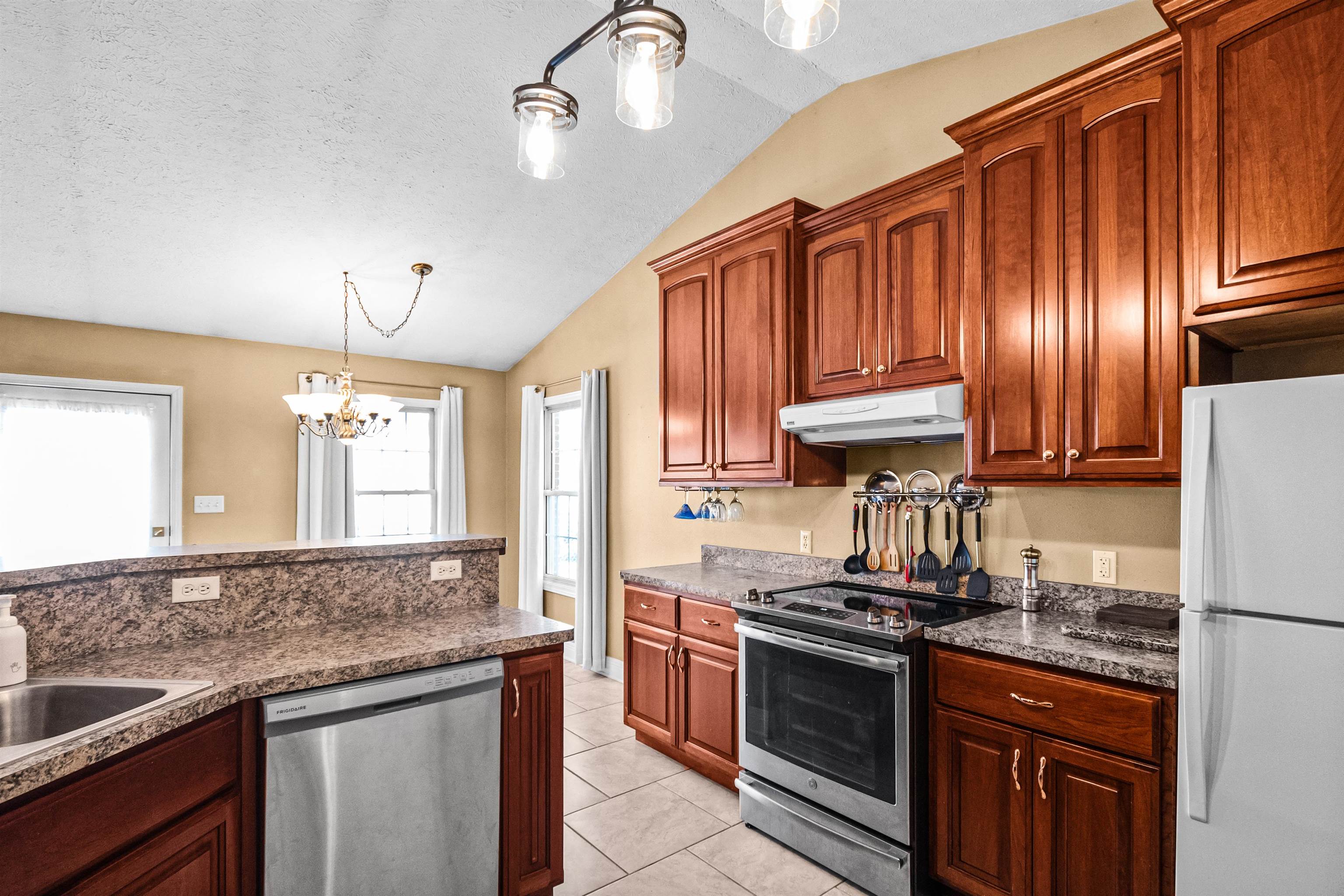185 Partridge Loop, Owensboro, Kentucky 42301, 3 Bedrooms Bedrooms, ,2 BathroomsBathrooms,Single Family Residence,For Sale,Partridge Loop,91800