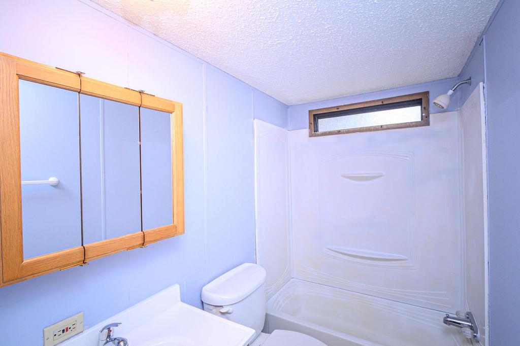 1019 Friendship Road, Reynolds Station, Kentucky 42368, 3 Bedrooms Bedrooms, ,2 BathroomsBathrooms,Manufactured On Land,For Sale,Friendship Road,91803