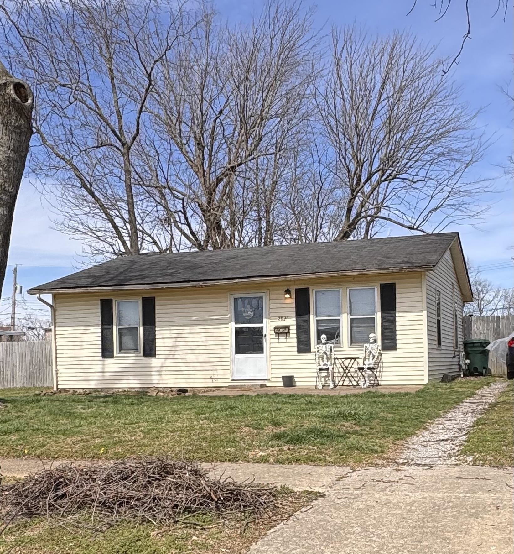 2021 Wink Ct, Owensboro, Kentucky 42301, 2 Bedrooms Bedrooms, ,1 BathroomBathrooms,Single Family Residence,For Sale,Wink Ct,91809
