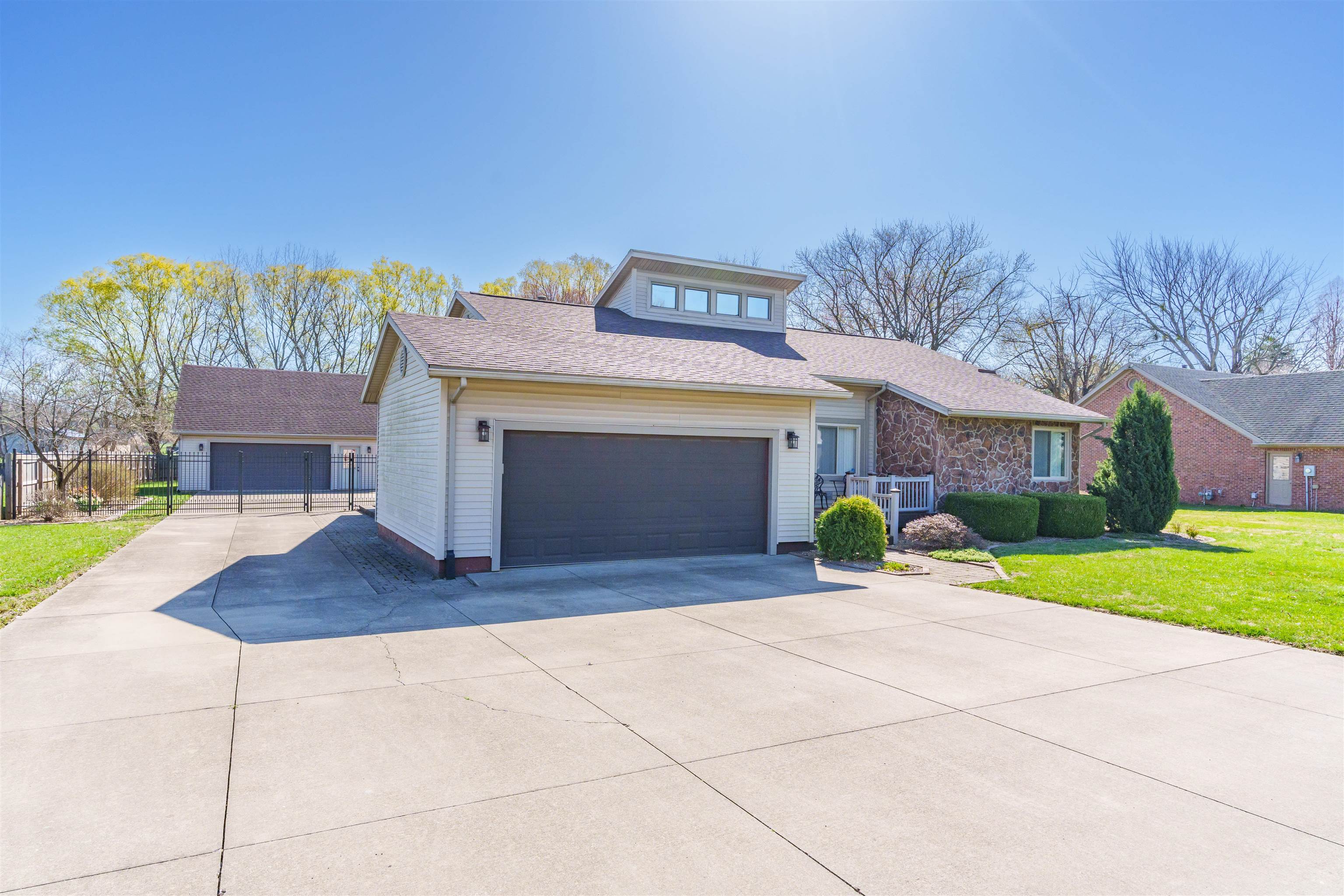 2605 Eastland Dr, Owensboro, Kentucky 42303, 3 Bedrooms Bedrooms, ,2 BathroomsBathrooms,Single Family Residence,For Sale,Eastland Dr,91813