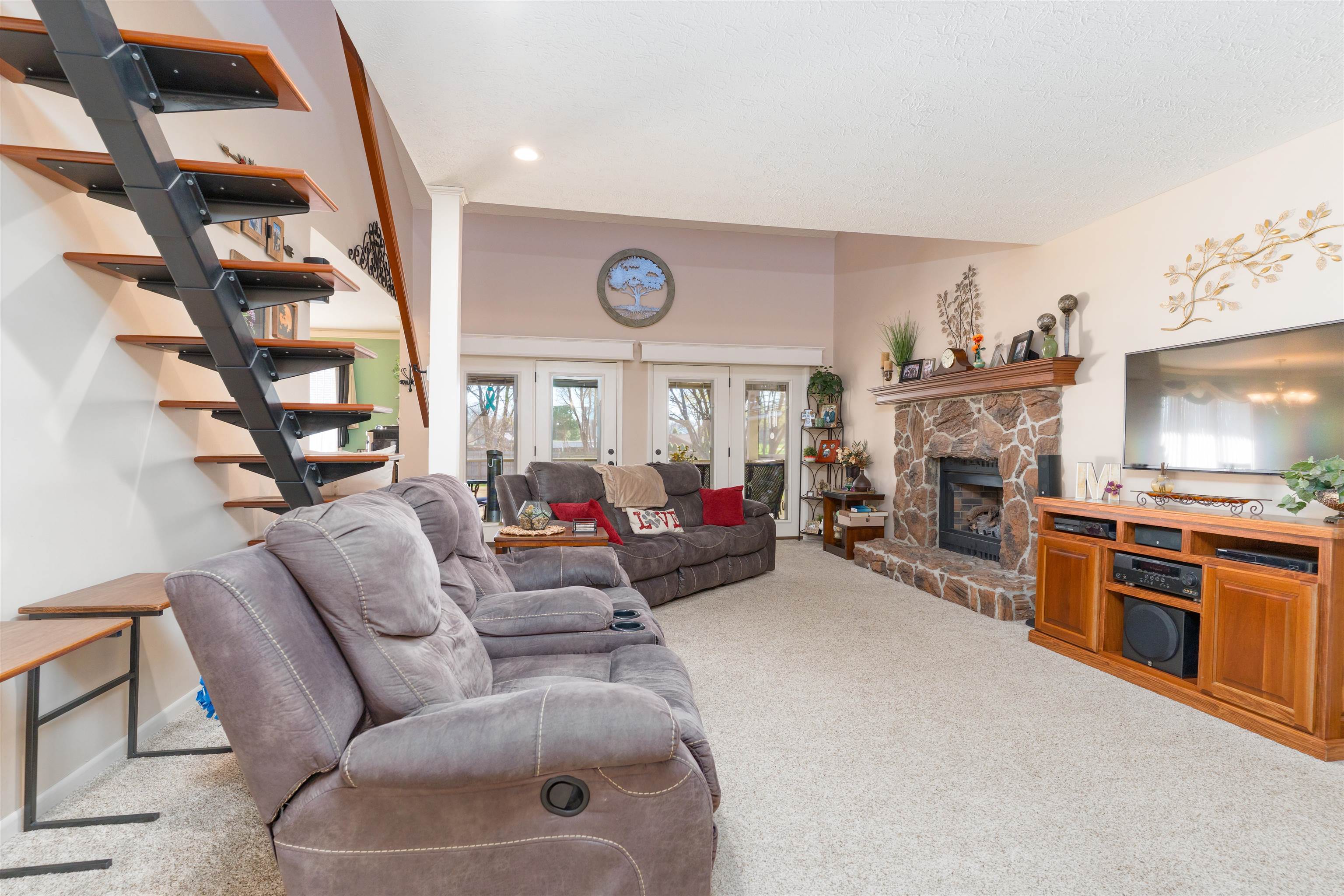 2605 Eastland Dr, Owensboro, Kentucky 42303, 3 Bedrooms Bedrooms, ,2 BathroomsBathrooms,Single Family Residence,For Sale,Eastland Dr,91813