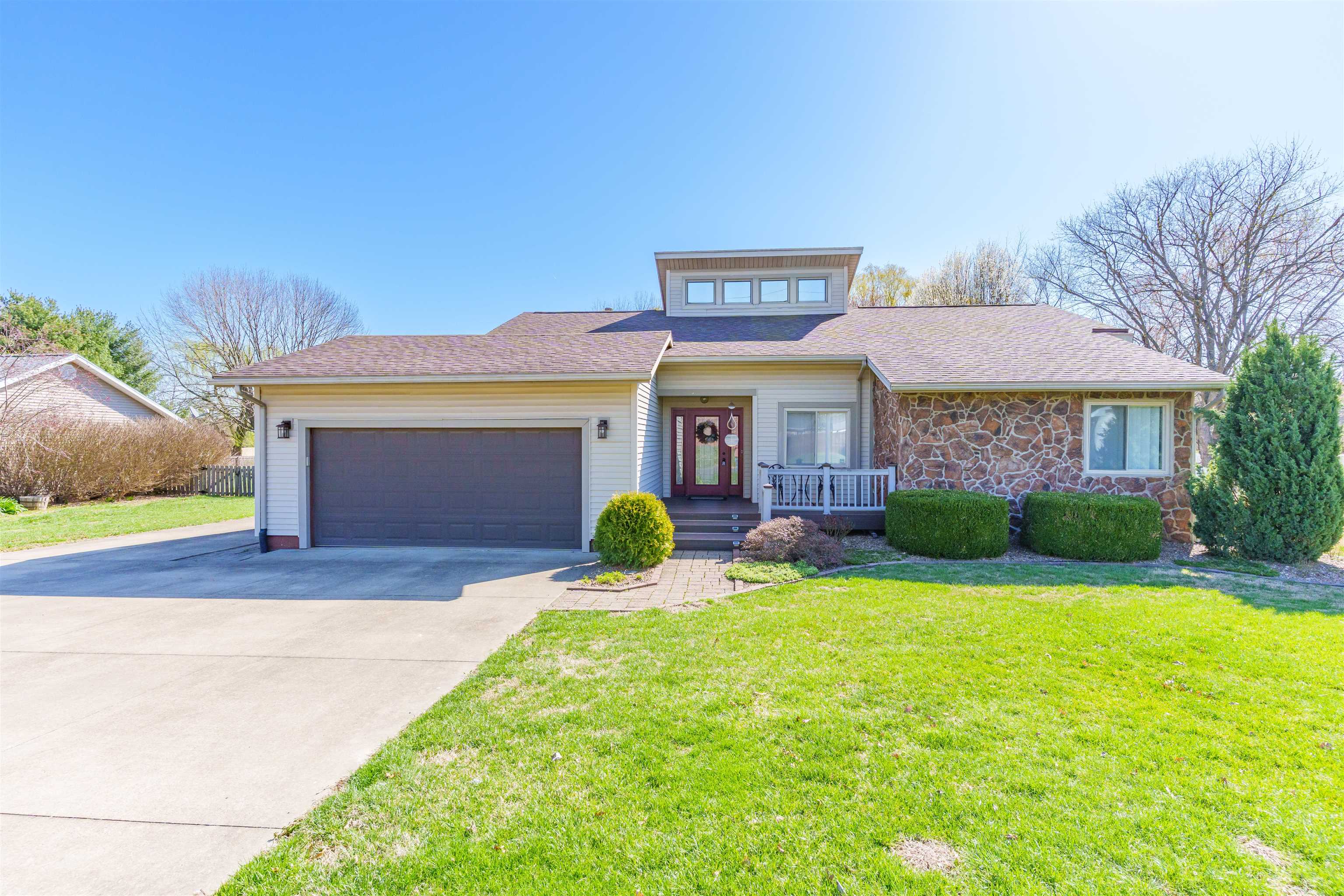 2605 Eastland Dr, Owensboro, Kentucky 42303, 3 Bedrooms Bedrooms, ,2 BathroomsBathrooms,Single Family Residence,For Sale,Eastland Dr,91813
