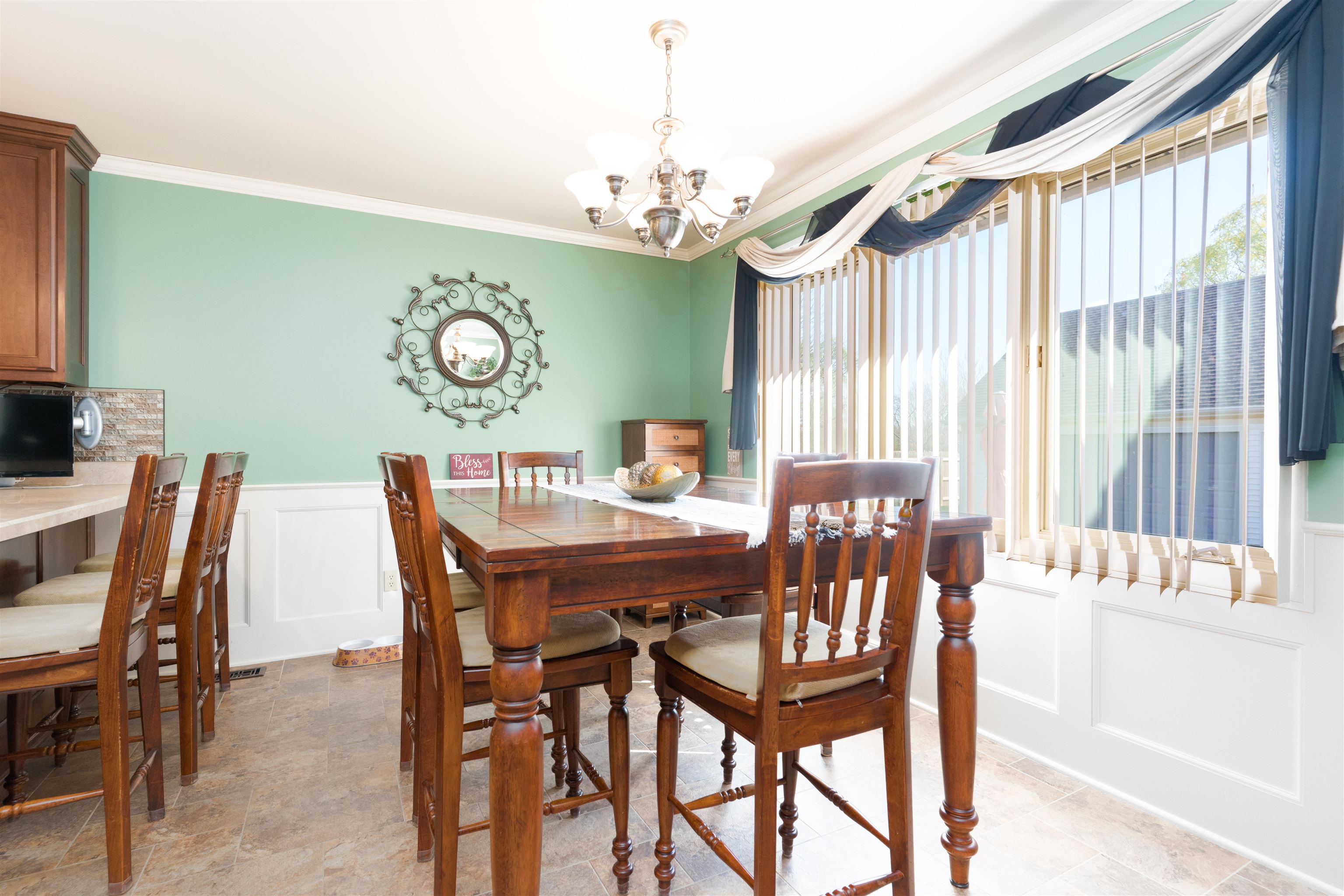 2605 Eastland Dr, Owensboro, Kentucky 42303, 3 Bedrooms Bedrooms, ,2 BathroomsBathrooms,Single Family Residence,For Sale,Eastland Dr,91813