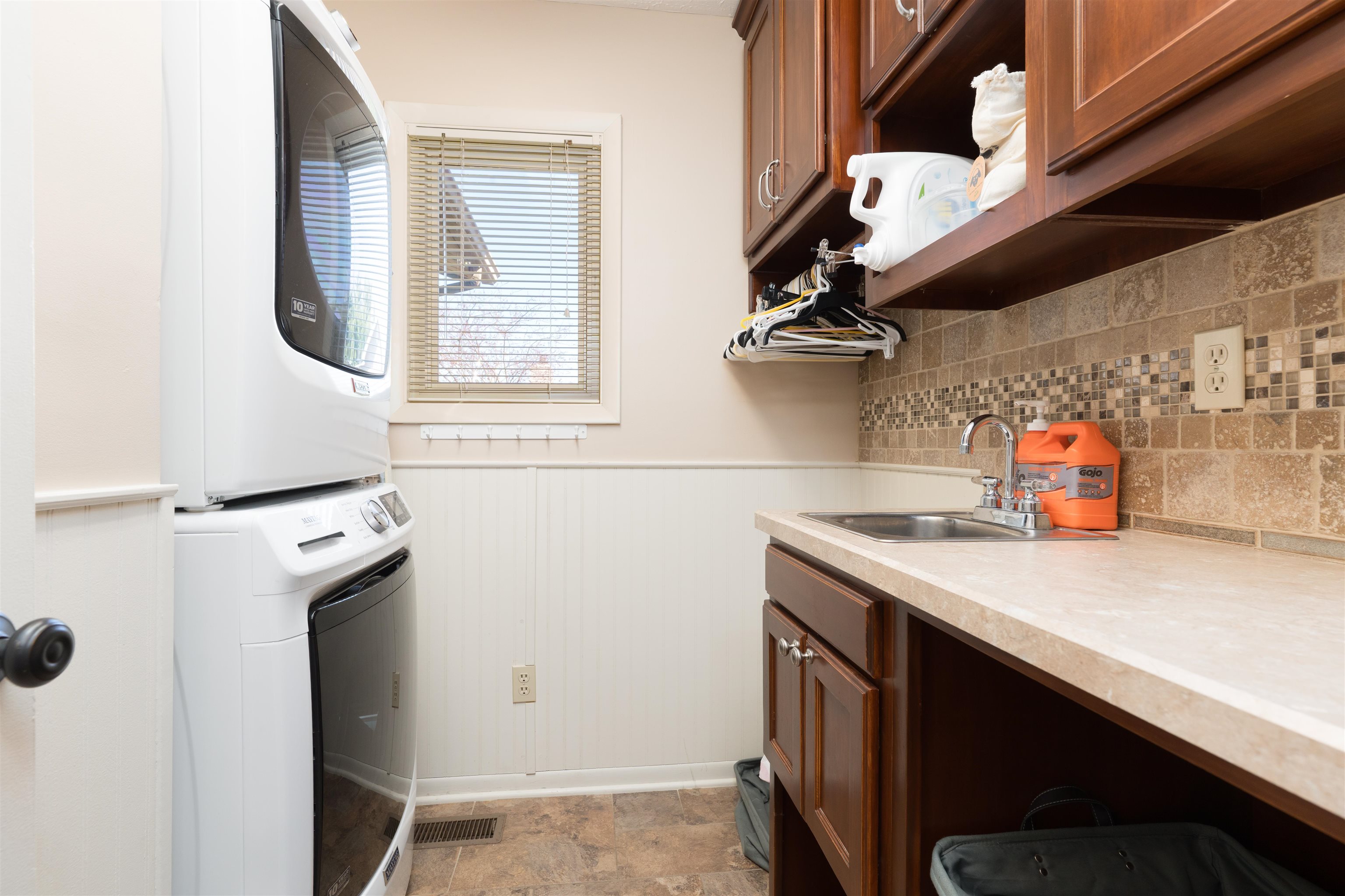 2605 Eastland Dr, Owensboro, Kentucky 42303, 3 Bedrooms Bedrooms, ,2 BathroomsBathrooms,Single Family Residence,For Sale,Eastland Dr,91813