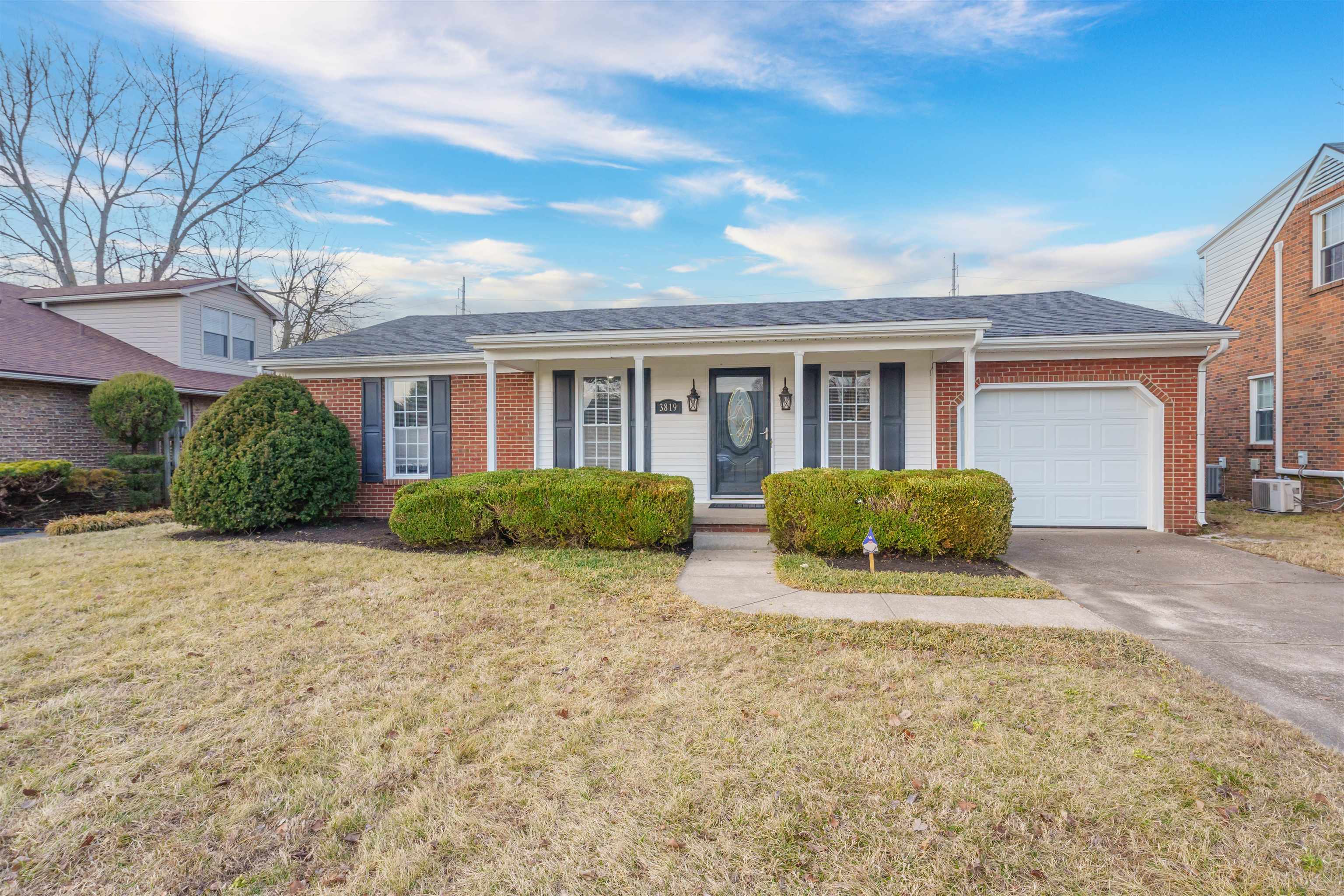 3819 Greenfield Ln, Owensboro, Kentucky 42301, 3 Bedrooms Bedrooms, ,1 BathroomBathrooms,Single Family Residence,For Sale,Greenfield Ln,91821