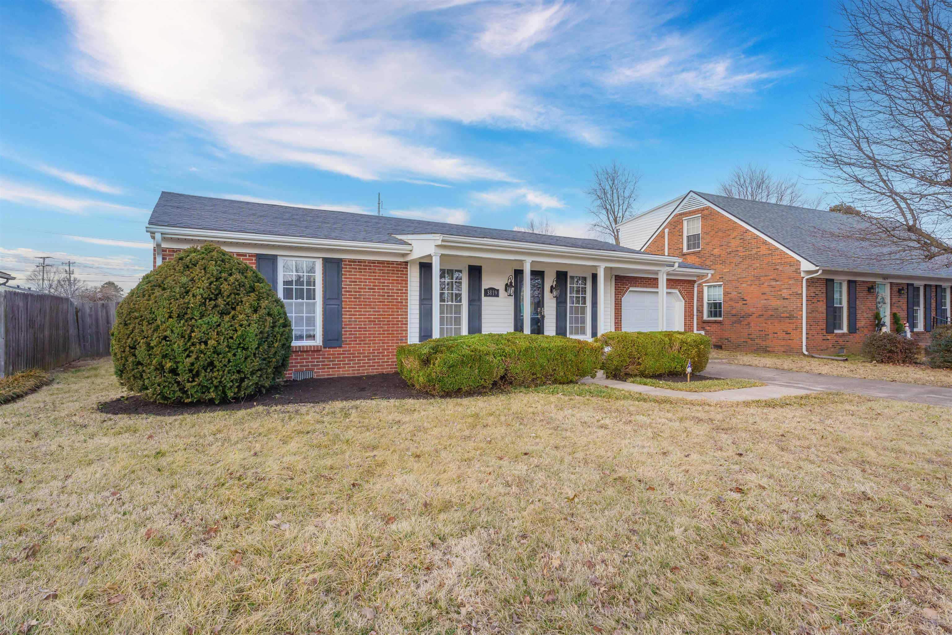 3819 Greenfield Ln, Owensboro, Kentucky 42301, 3 Bedrooms Bedrooms, ,1 BathroomBathrooms,Single Family Residence,For Sale,Greenfield Ln,91821