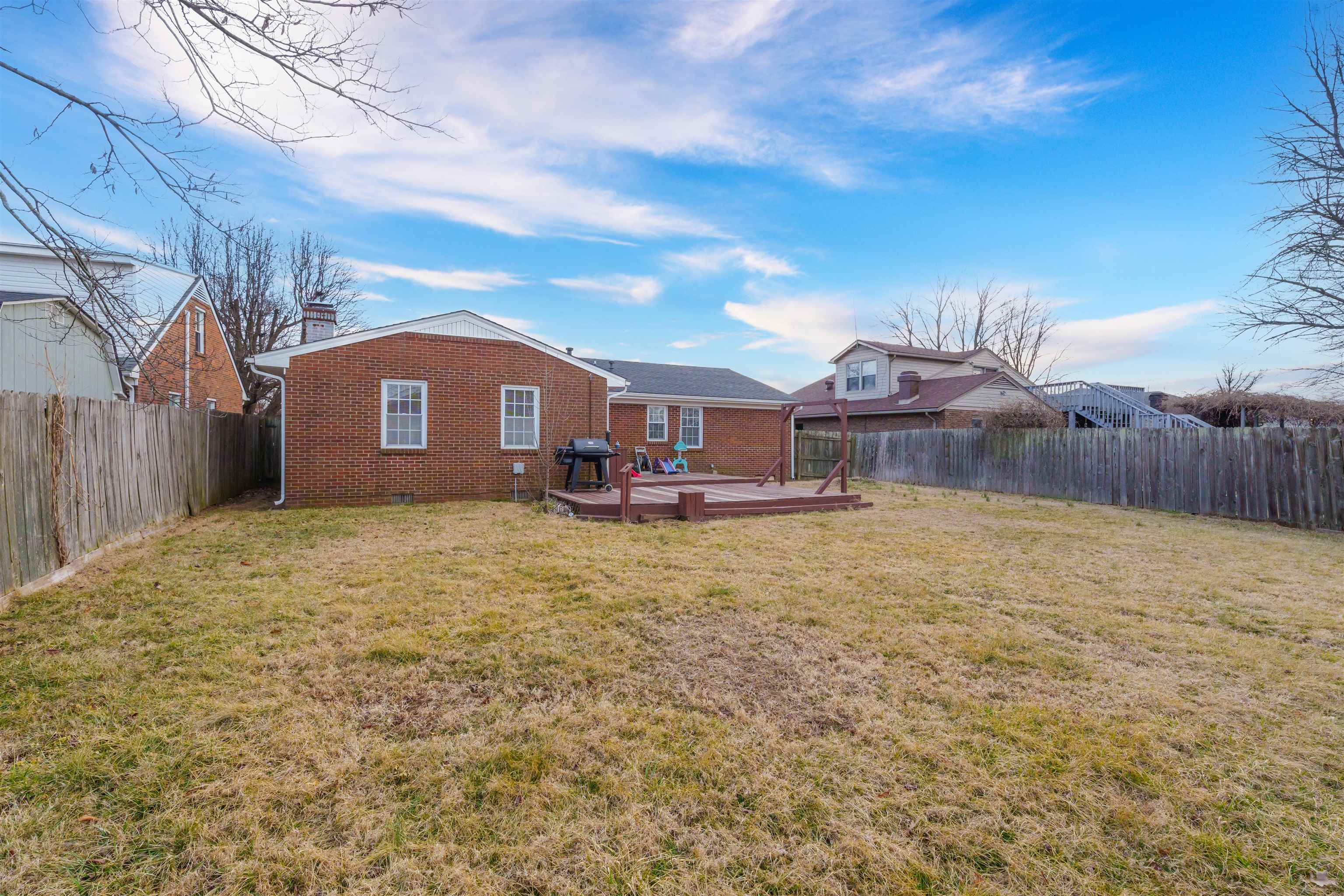 3819 Greenfield Ln, Owensboro, Kentucky 42301, 3 Bedrooms Bedrooms, ,1 BathroomBathrooms,Single Family Residence,For Sale,Greenfield Ln,91821