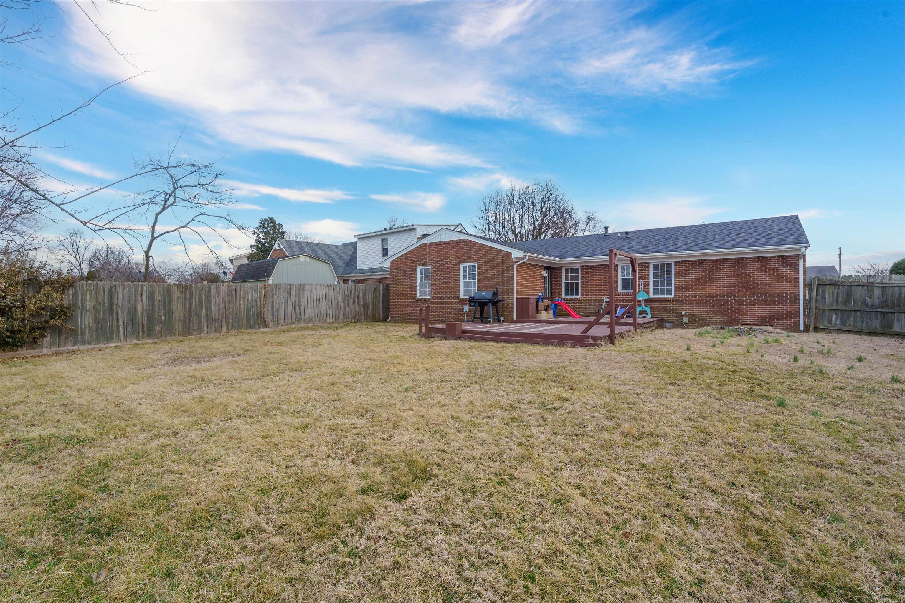 3819 Greenfield Ln, Owensboro, Kentucky 42301, 3 Bedrooms Bedrooms, ,1 BathroomBathrooms,Single Family Residence,For Sale,Greenfield Ln,91821