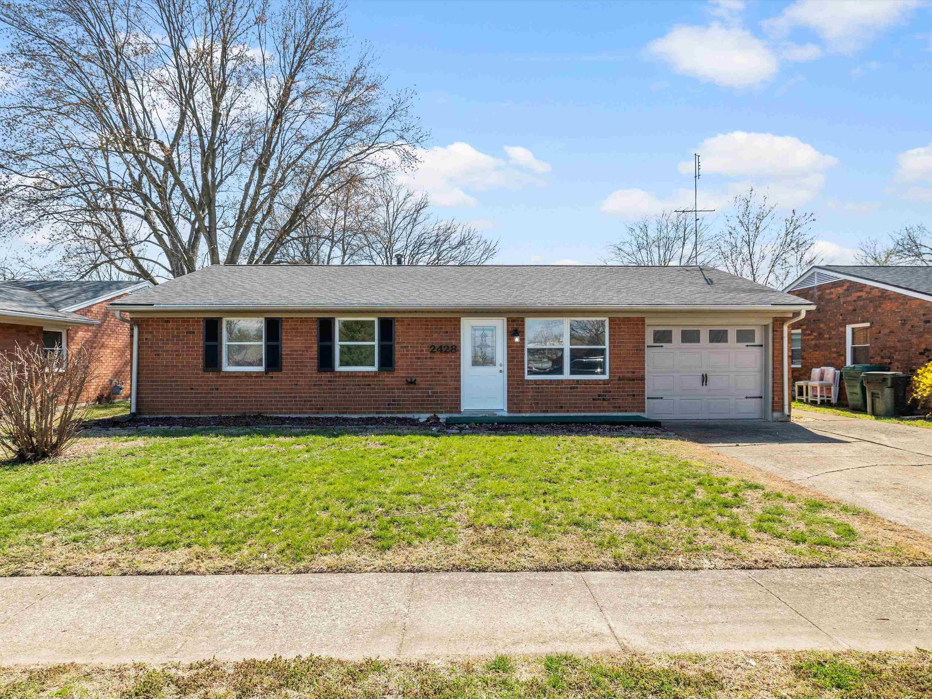 2428 Tamarack Road, Owensboro, Kentucky 42301, 3 Bedrooms Bedrooms, ,1 BathroomBathrooms,Single Family Residence,For Sale,Tamarack Road,91827