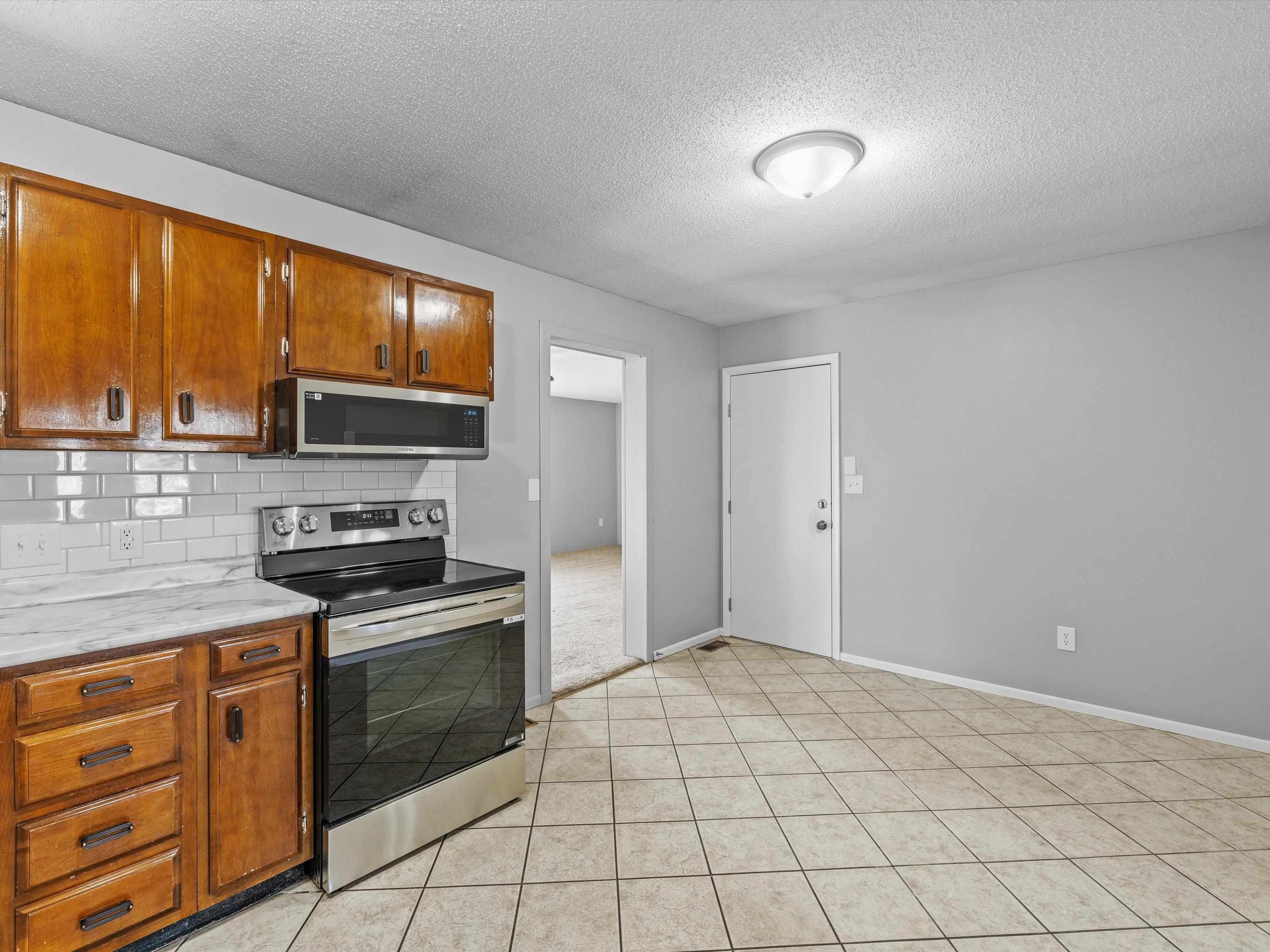 2428 Tamarack Road, Owensboro, Kentucky 42301, 3 Bedrooms Bedrooms, ,1 BathroomBathrooms,Single Family Residence,For Sale,Tamarack Road,91827