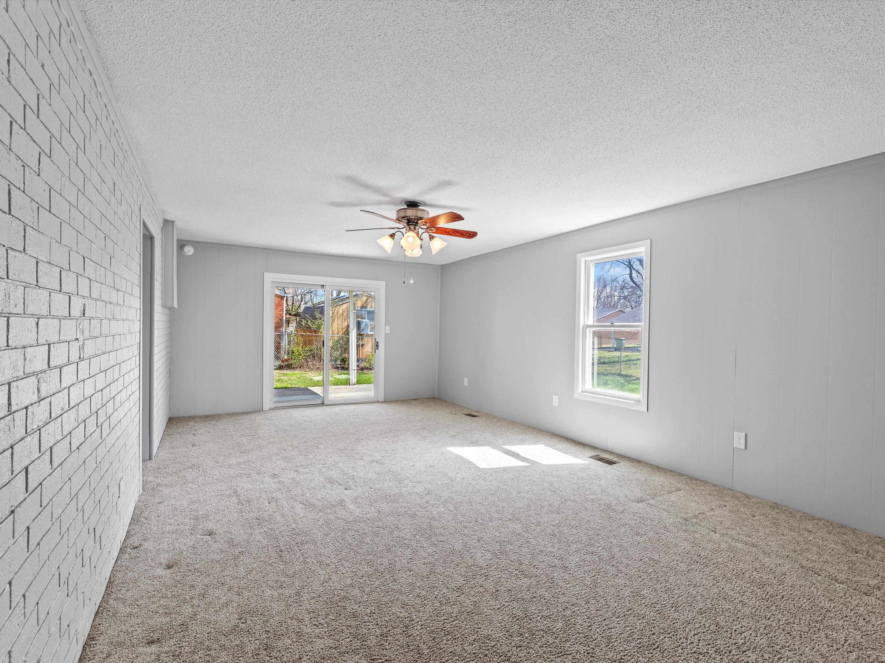 2428 Tamarack Road, Owensboro, Kentucky 42301, 3 Bedrooms Bedrooms, ,1 BathroomBathrooms,Single Family Residence,For Sale,Tamarack Road,91827