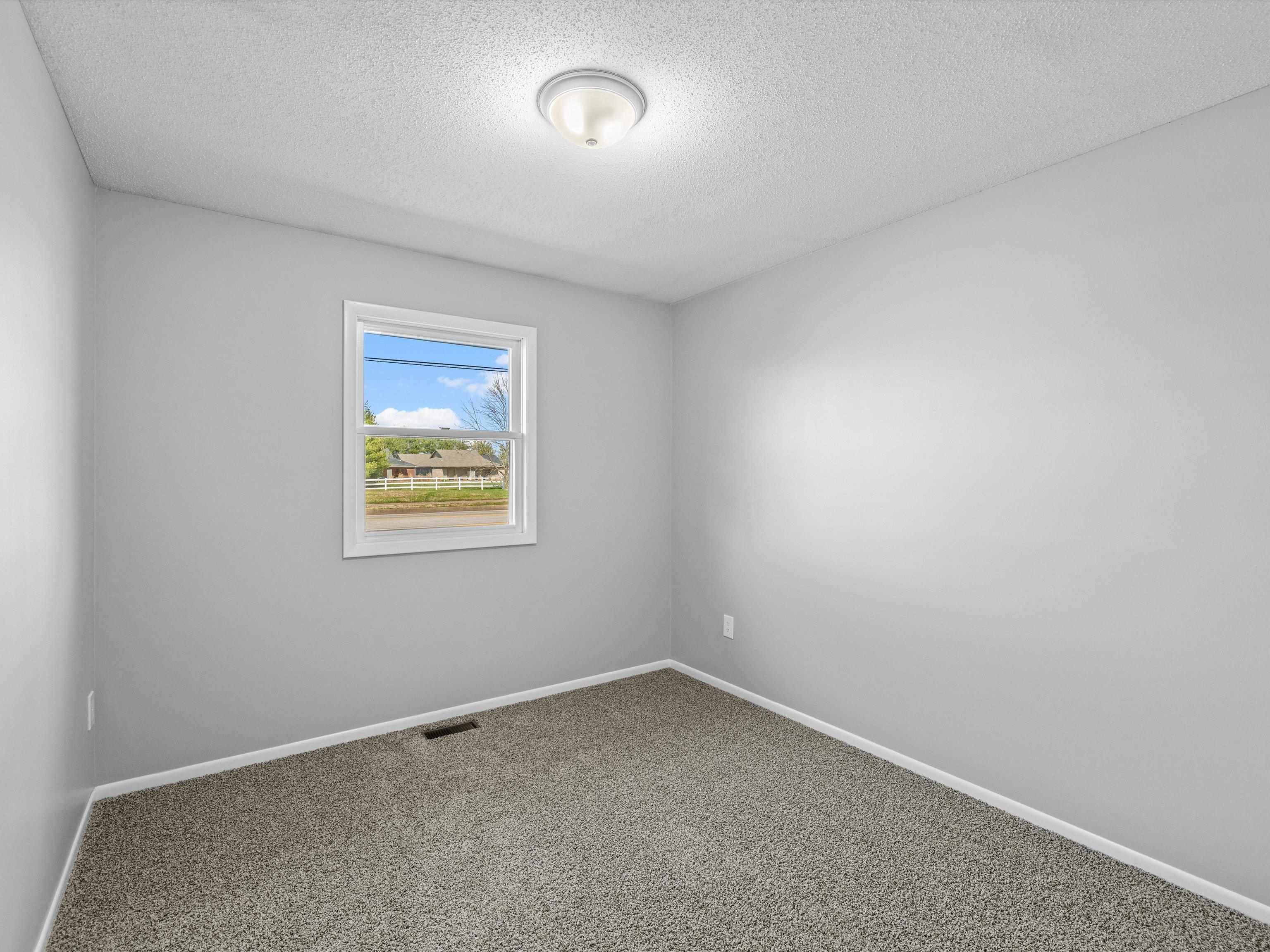 2428 Tamarack Road, Owensboro, Kentucky 42301, 3 Bedrooms Bedrooms, ,1 BathroomBathrooms,Single Family Residence,For Sale,Tamarack Road,91827