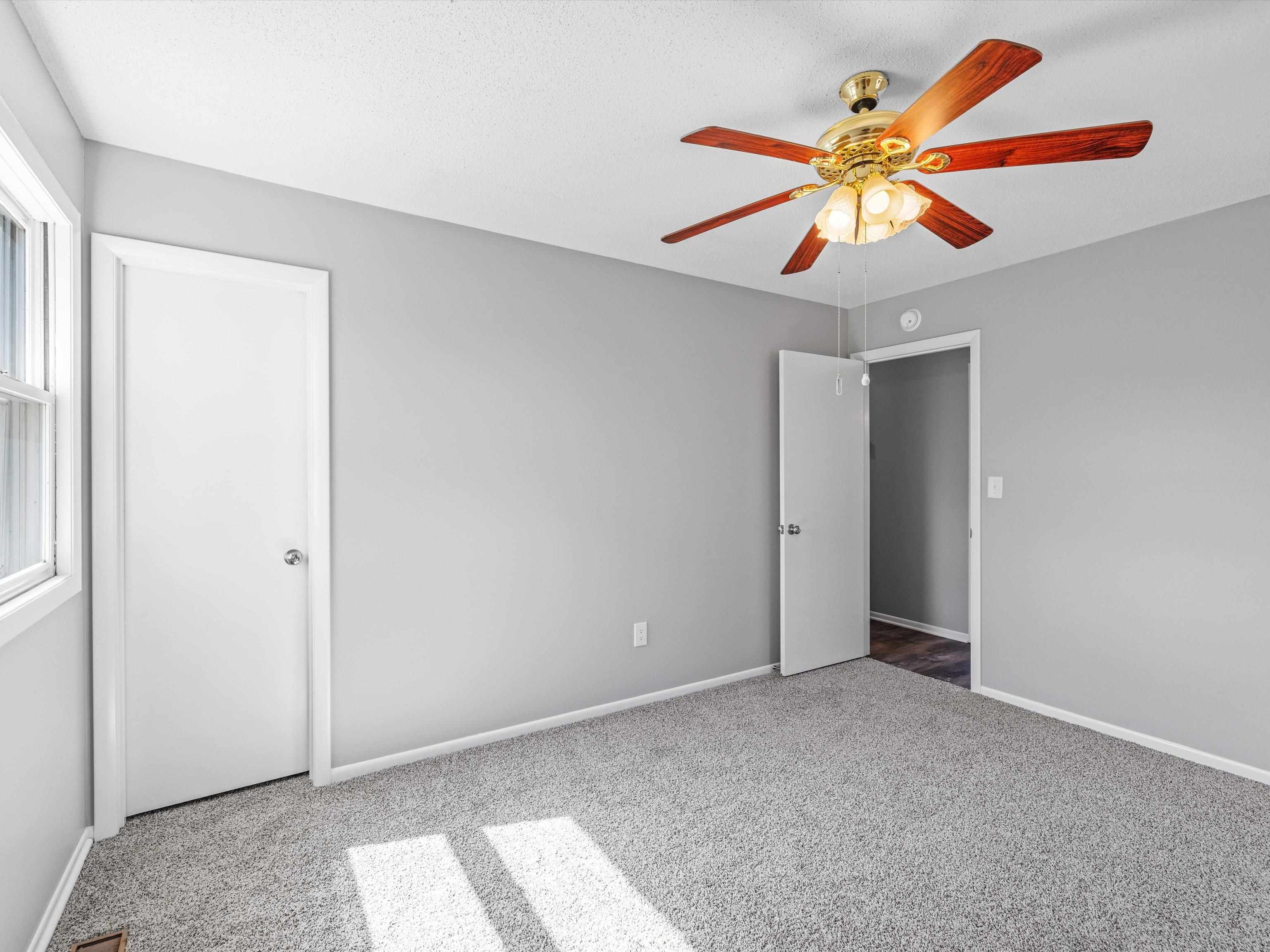 2428 Tamarack Road, Owensboro, Kentucky 42301, 3 Bedrooms Bedrooms, ,1 BathroomBathrooms,Single Family Residence,For Sale,Tamarack Road,91827