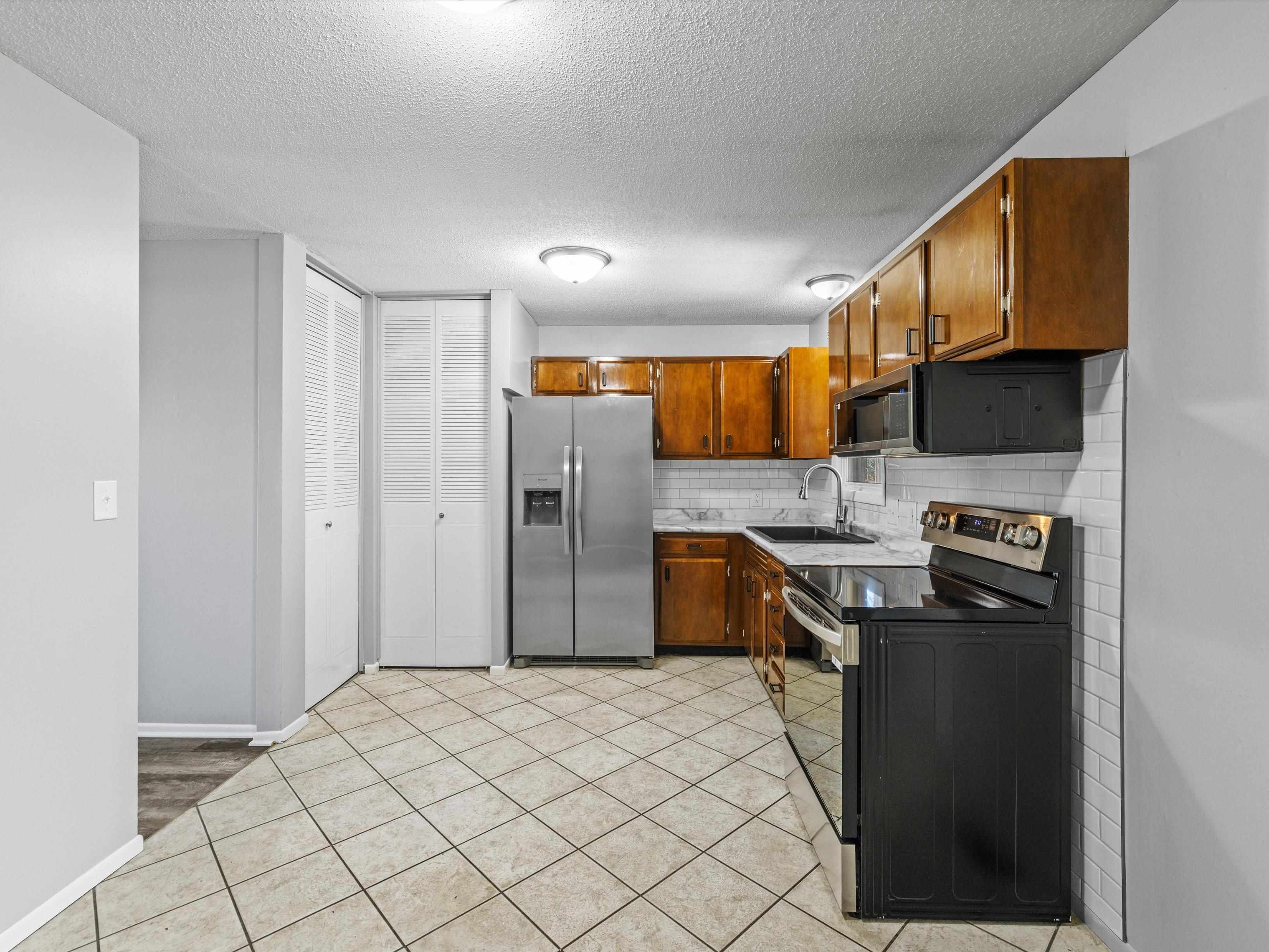 2428 Tamarack Road, Owensboro, Kentucky 42301, 3 Bedrooms Bedrooms, ,1 BathroomBathrooms,Single Family Residence,For Sale,Tamarack Road,91827