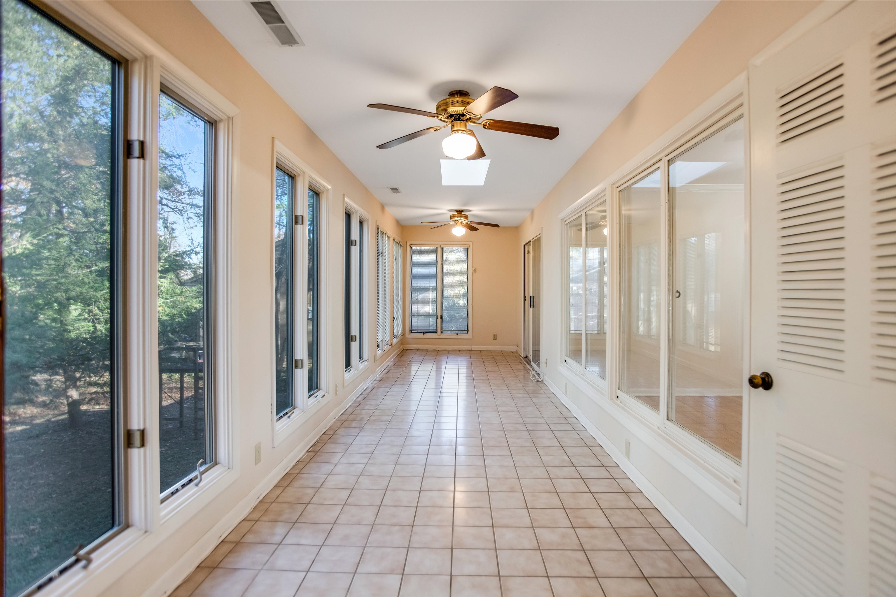 418 Cardinal Drive, Hopkinsville, Kentucky 42240, 4 Bedrooms Bedrooms, ,3 BathroomsBathrooms,Single Family Residence,For Sale,Cardinal Drive,91840