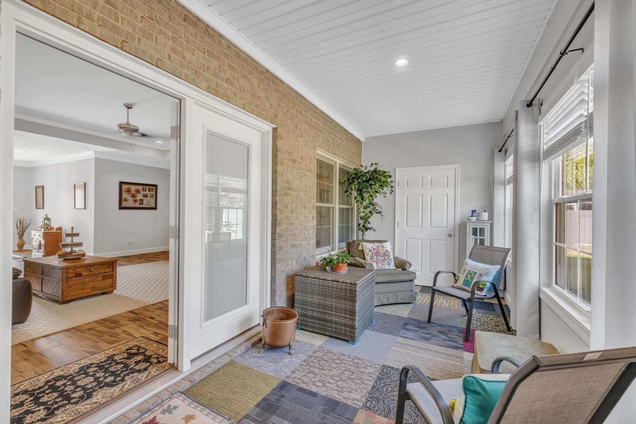 6356 Springwood Drive, Owensboro, Kentucky 42301, 3 Bedrooms Bedrooms, ,2 BathroomsBathrooms,Single Family Residence,For Sale,Springwood Drive,91848