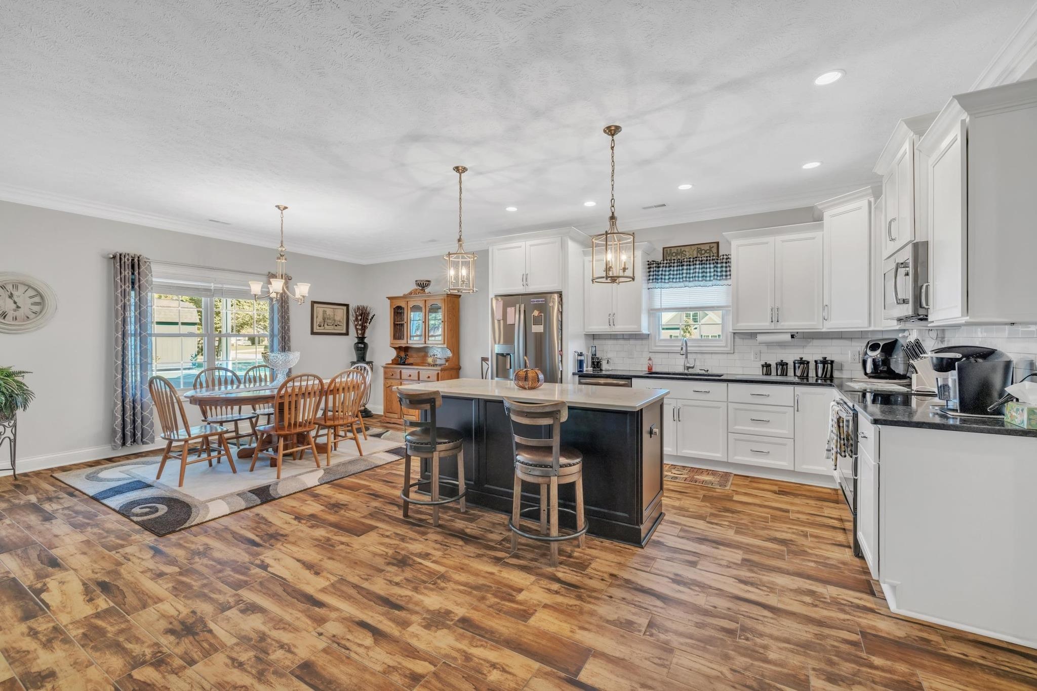 6356 Springwood Drive, Owensboro, Kentucky 42301, 3 Bedrooms Bedrooms, ,2 BathroomsBathrooms,Single Family Residence,For Sale,Springwood Drive,91848