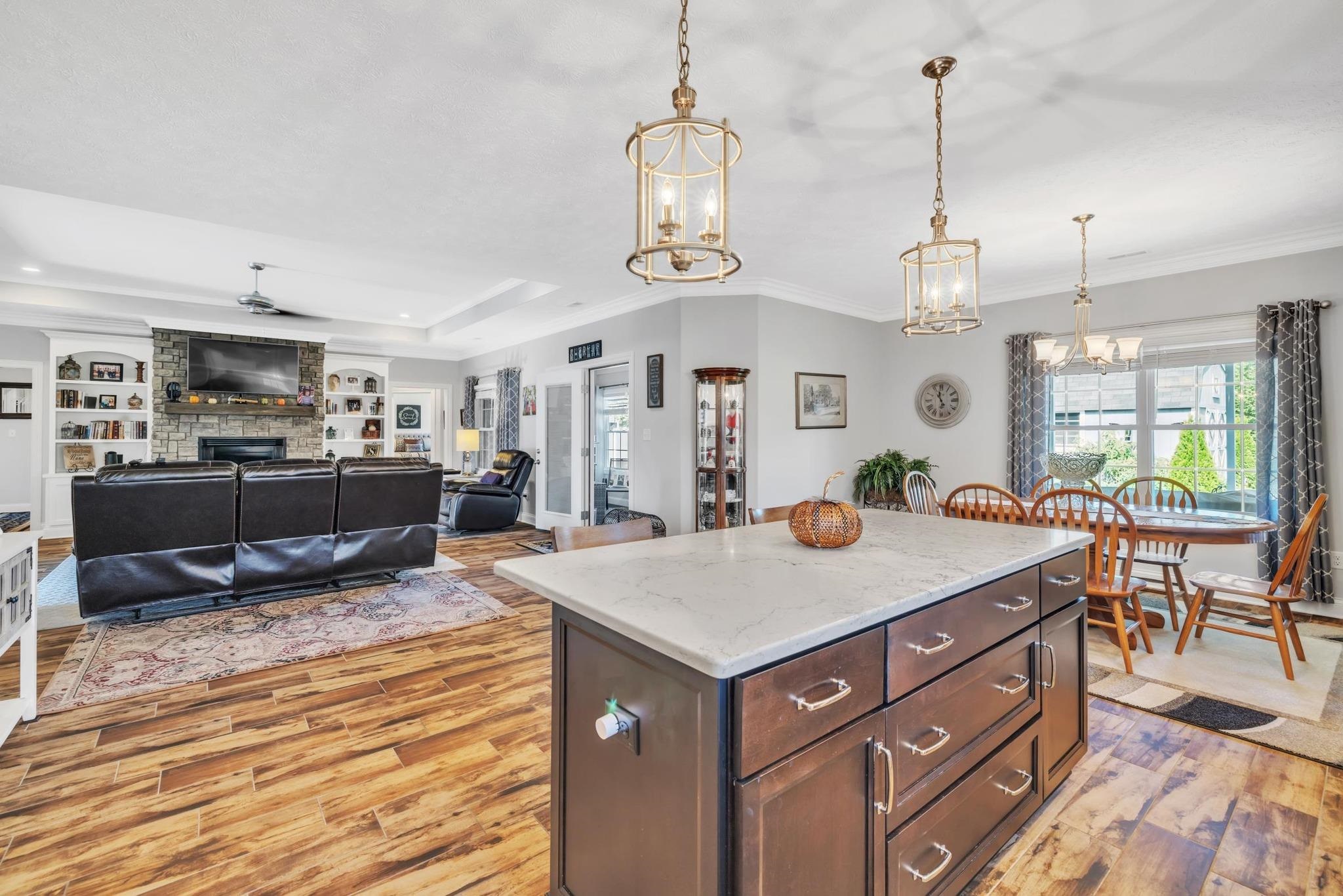 6356 Springwood Drive, Owensboro, Kentucky 42301, 3 Bedrooms Bedrooms, ,2 BathroomsBathrooms,Single Family Residence,For Sale,Springwood Drive,91848